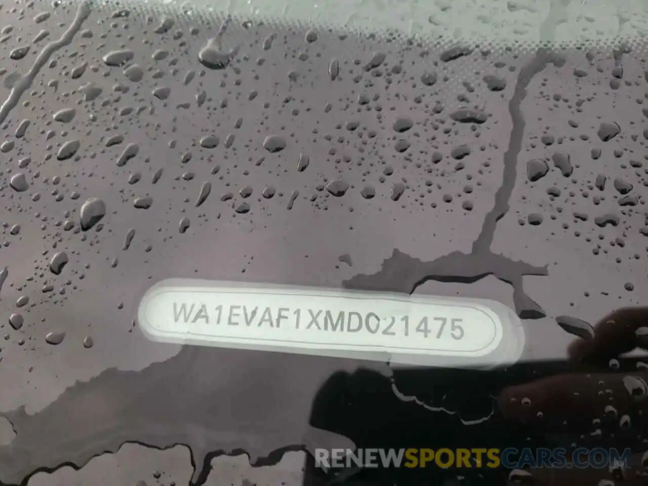 10 Photograph of a damaged car WA1EVAF1XMD021475 AUDI Q8 2021