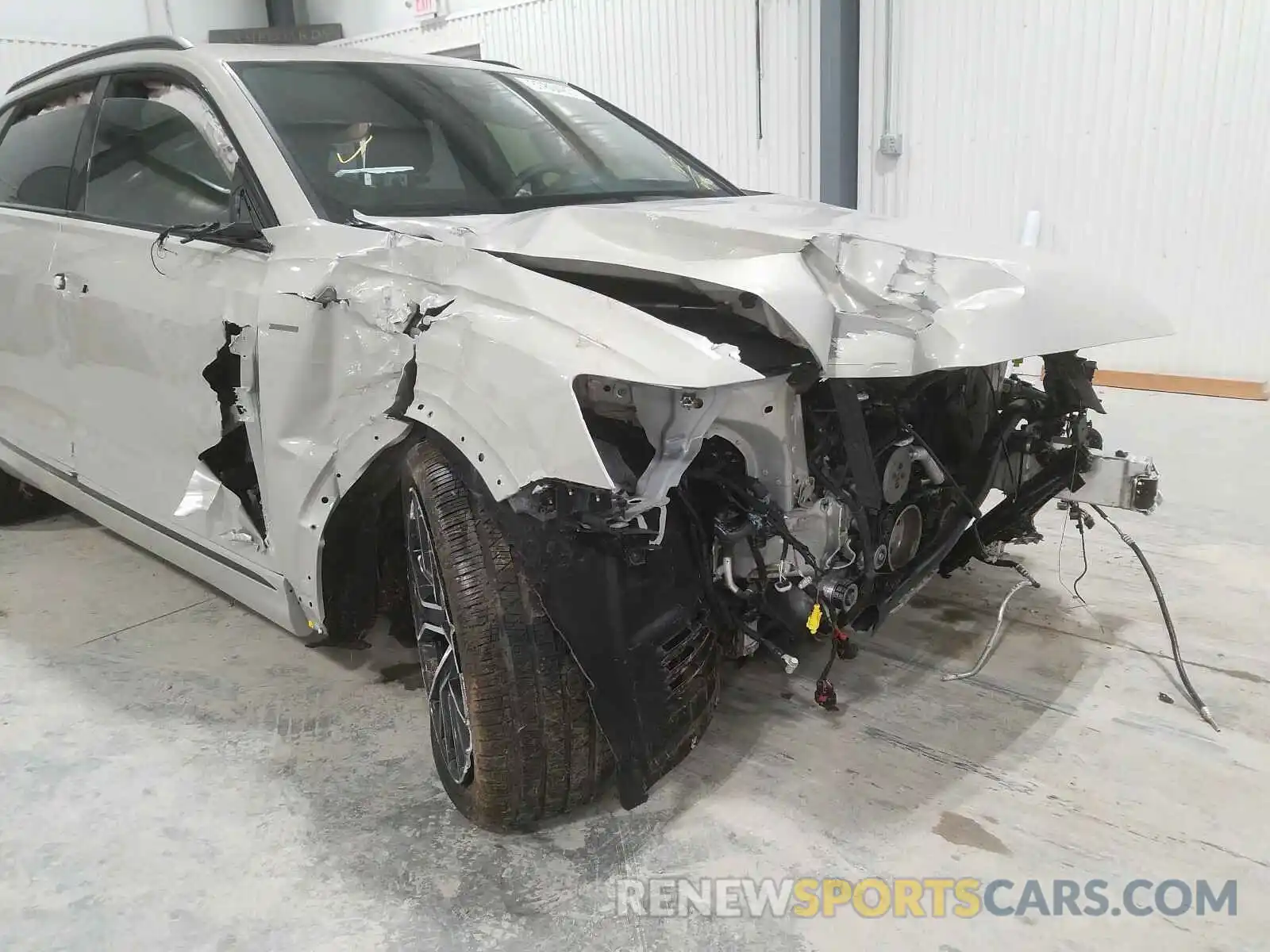 9 Photograph of a damaged car WA1FVAF14MD019158 AUDI Q8 2021