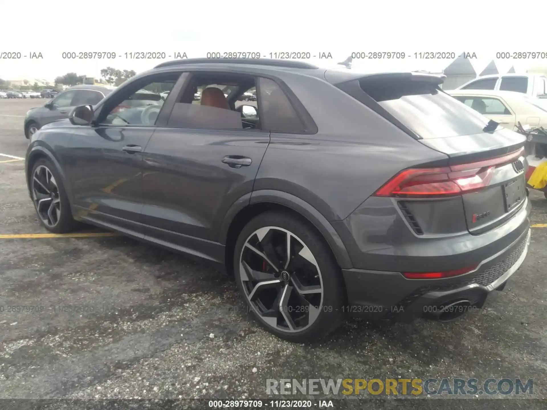 3 Фотография поврежденного автомобиля WU1ARBF15MD006075 AUDI Q8 2021