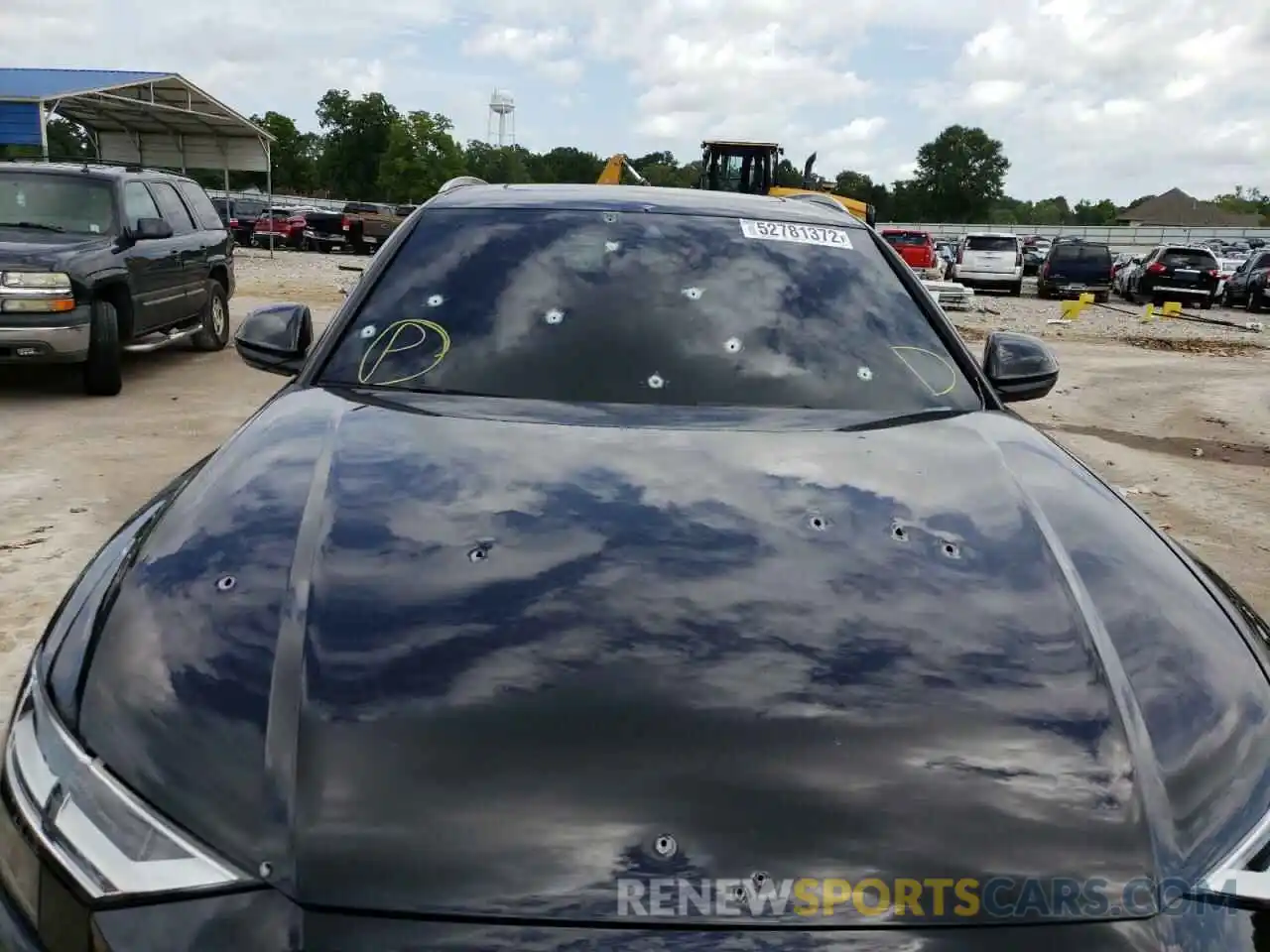 9 Photograph of a damaged car WA1AVBF10ND016677 AUDI Q8 2022