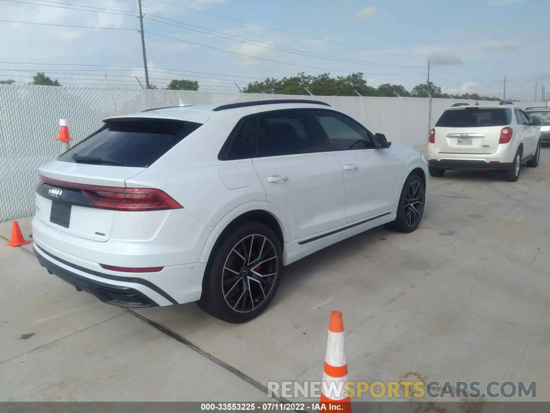 4 Photograph of a damaged car WA1EVBF14ND003626 AUDI Q8 2022