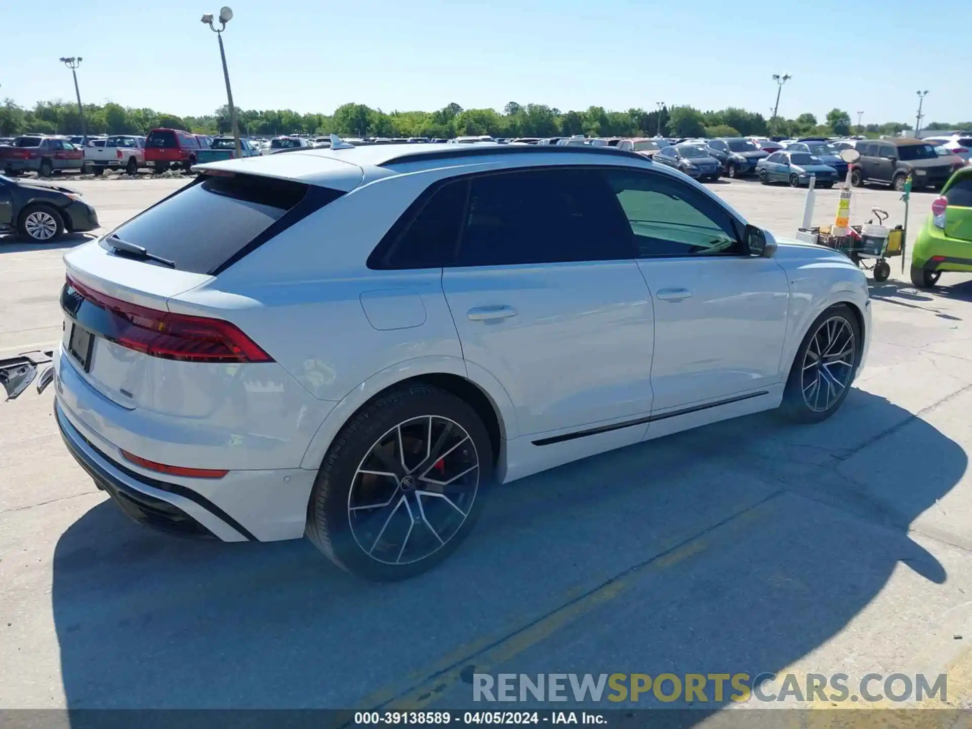 4 Photograph of a damaged car WA1FVBF15ND010461 AUDI Q8 2022