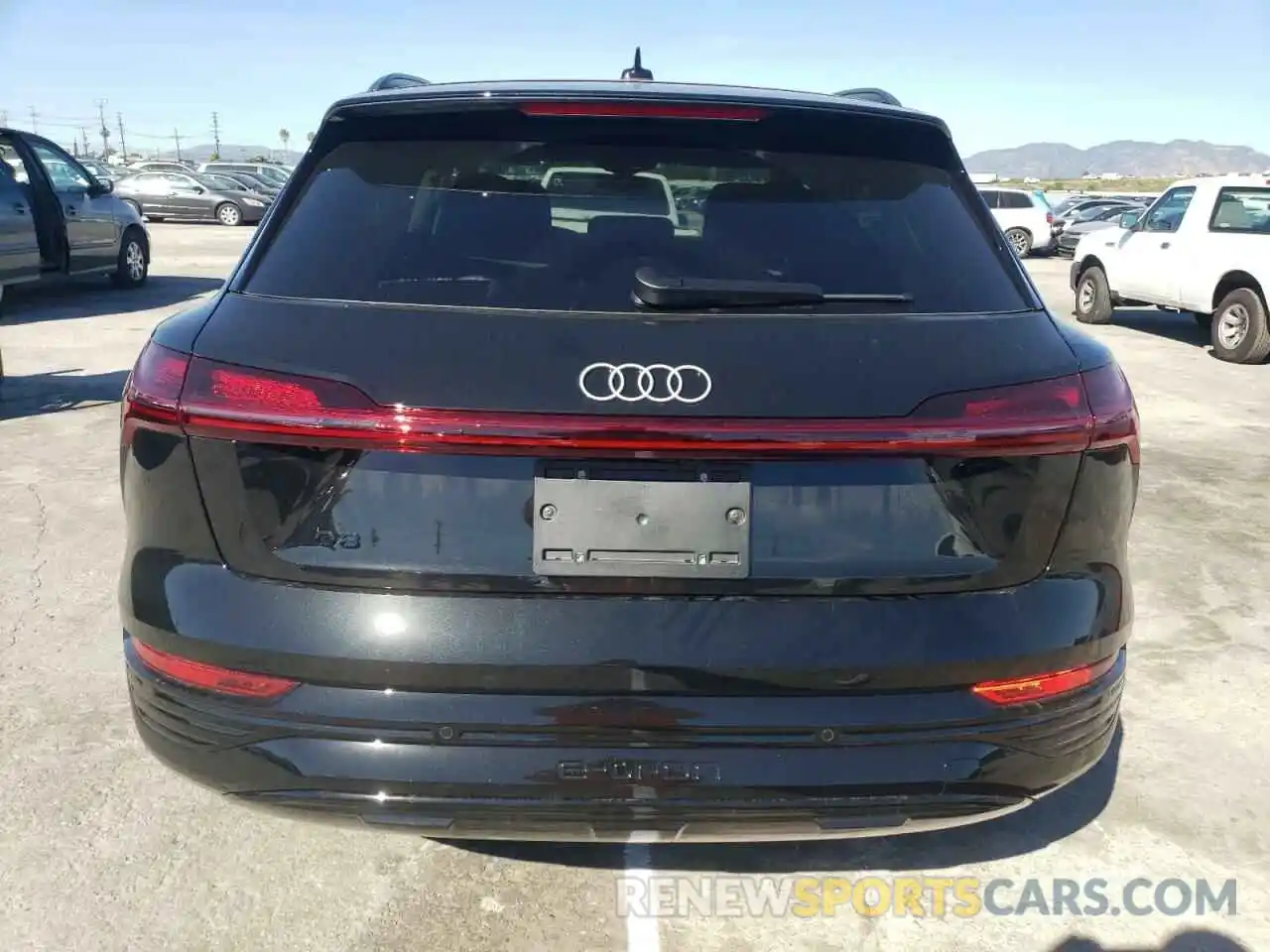 6 Photograph of a damaged car WA14AAGE1RB045773 AUDI Q8 E-TRON 2024