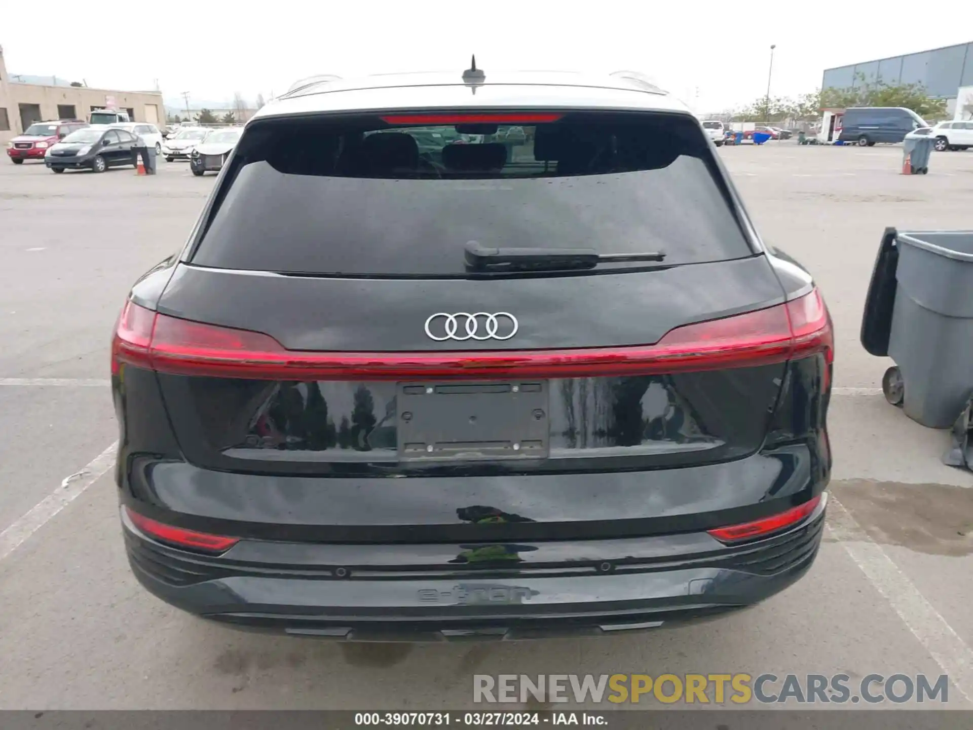 17 Фотография поврежденного автомобиля WA15AAGE3RB021334 AUDI Q8 E-TRON 2024