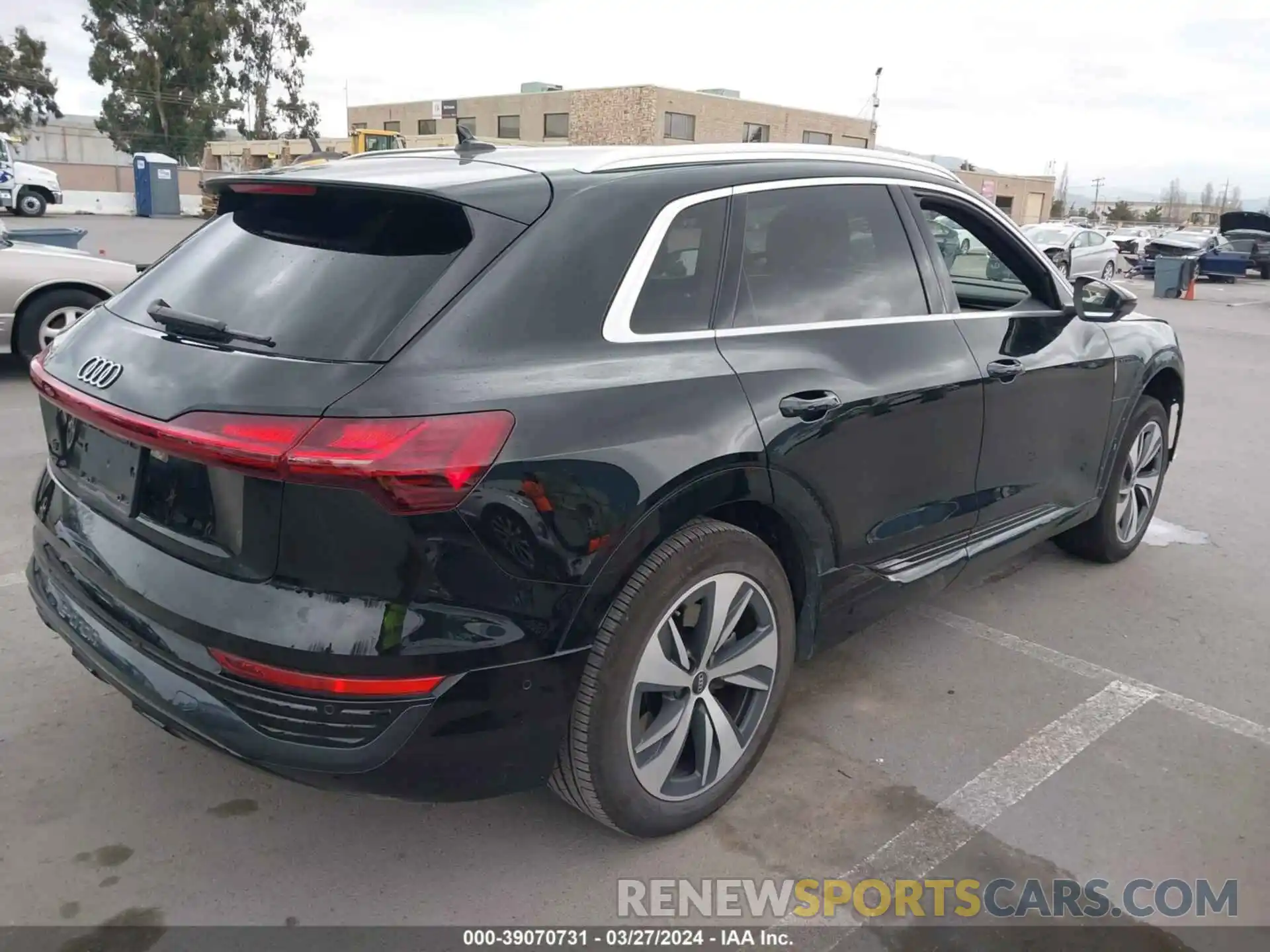 4 Photograph of a damaged car WA15AAGE3RB021334 AUDI Q8 E-TRON 2024