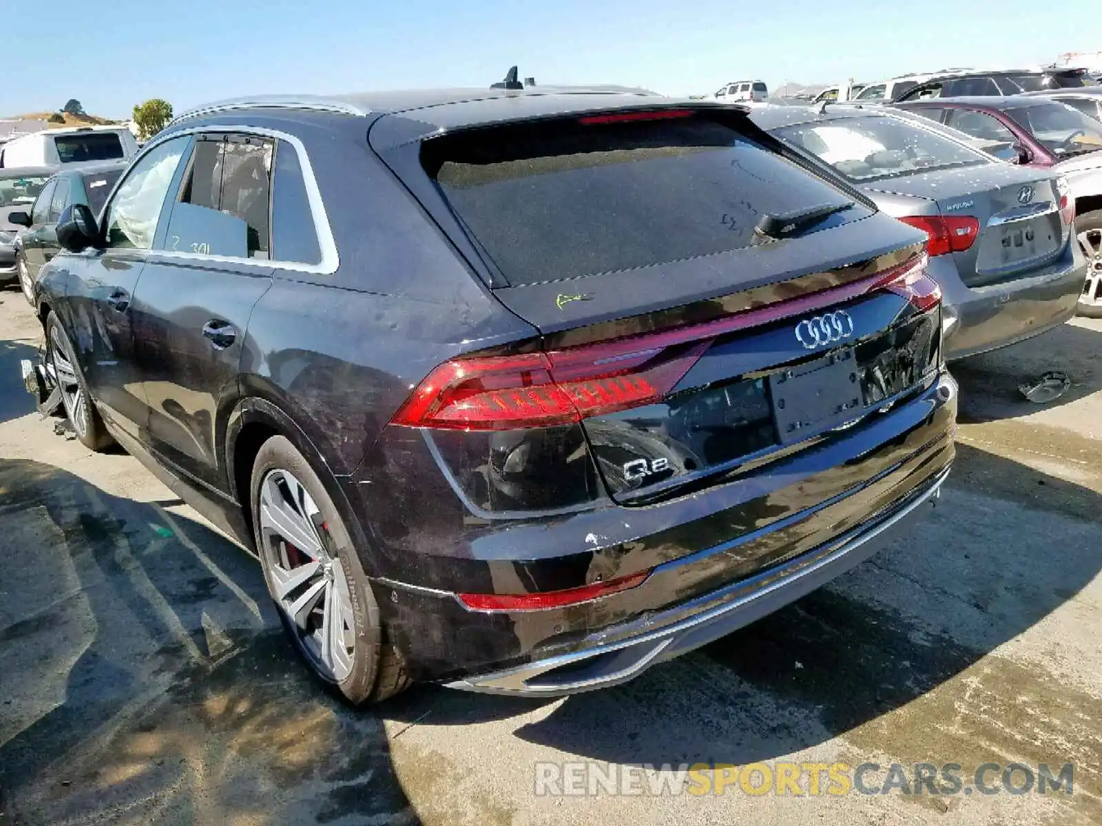 3 Фотография поврежденного автомобиля WA1CVAF10KD023028 AUDI Q8 PRESTIG 2019