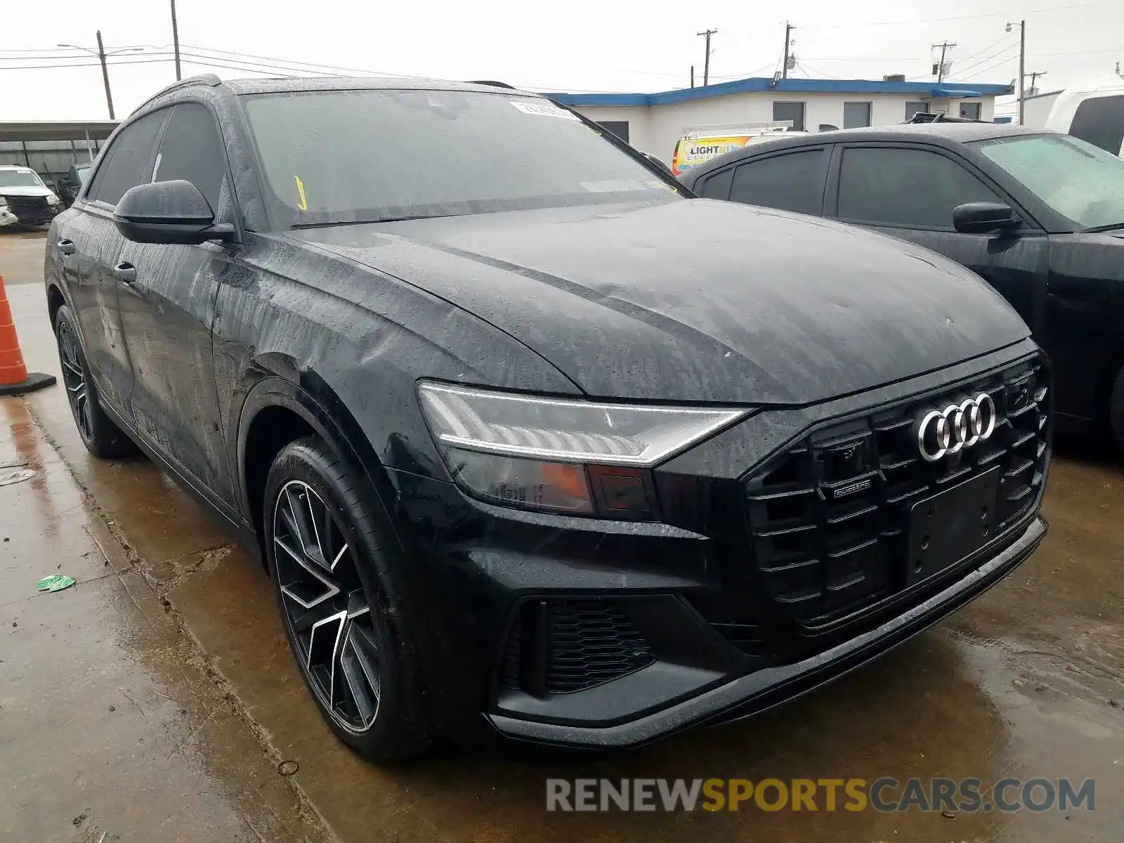 1 Фотография поврежденного автомобиля WA1FVAF18KD035585 AUDI Q8 PRESTIG 2019