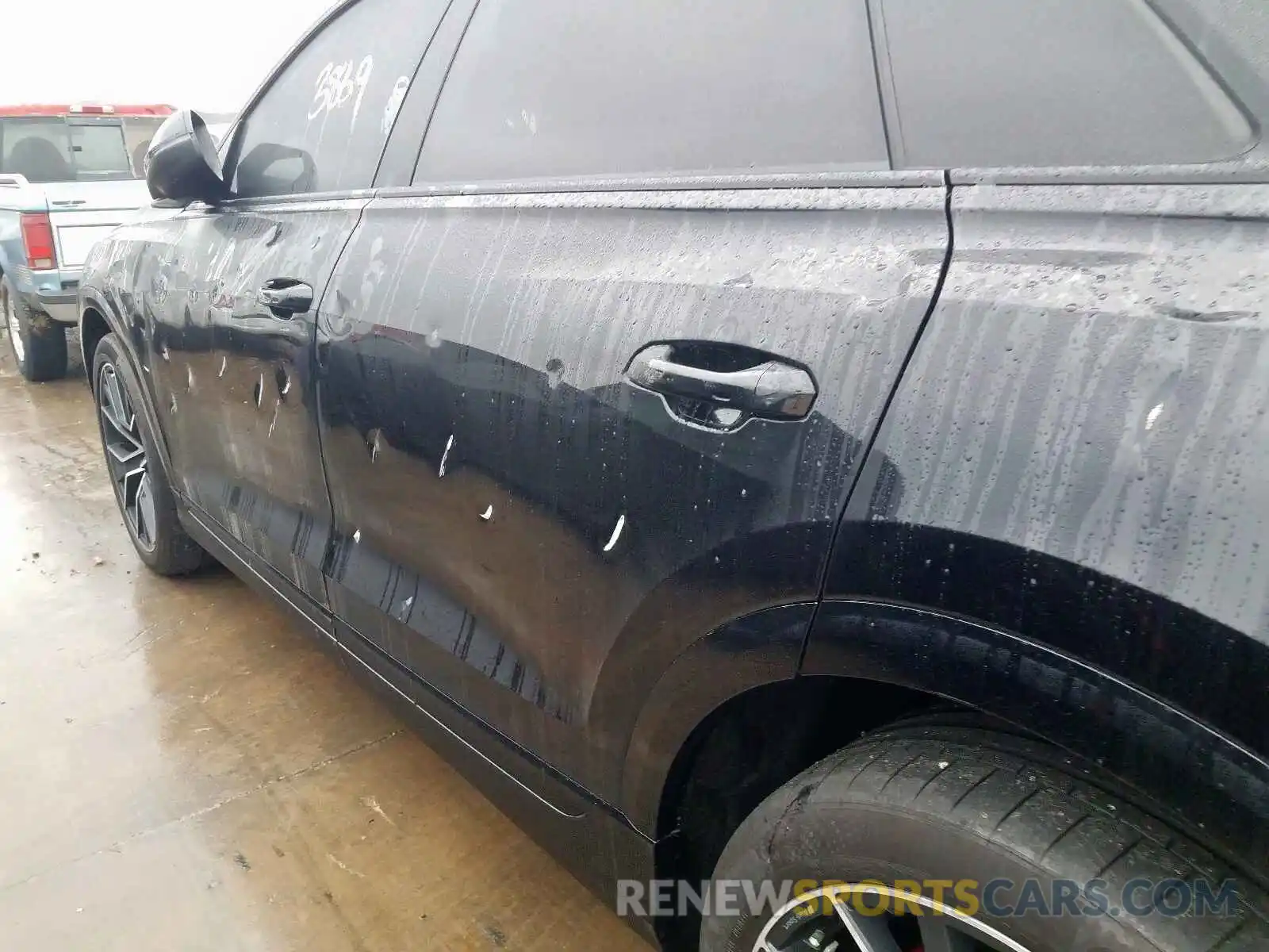 9 Photograph of a damaged car WA1FVAF18KD035585 AUDI Q8 PRESTIG 2019