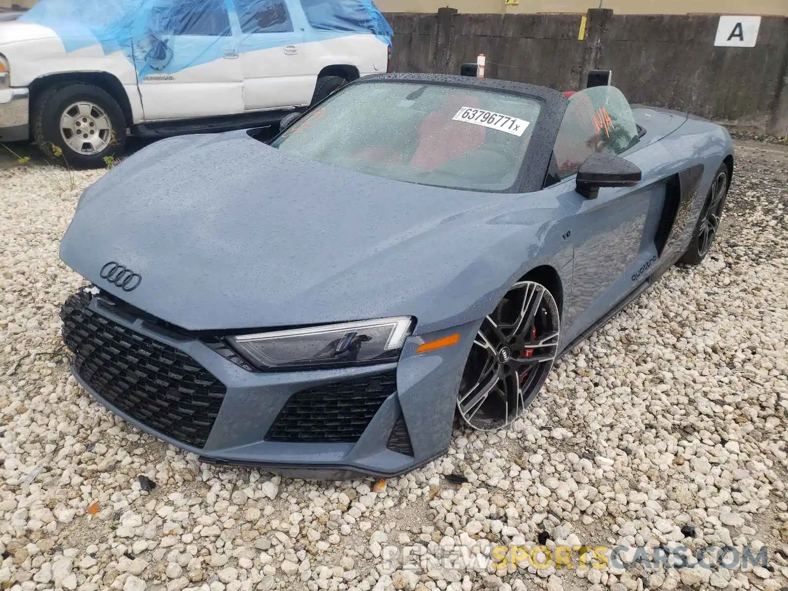 2 Фотография поврежденного автомобиля WUA4BCFX0L7900137 AUDI R8 2020