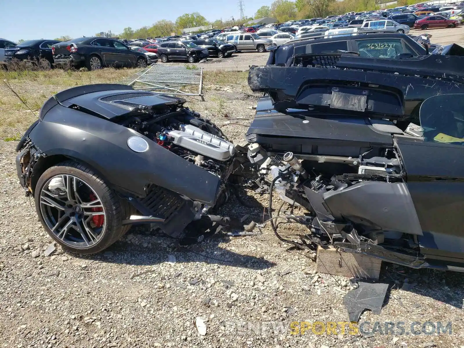 9 Photograph of a damaged car WUA4BCFX4L7900366 AUDI R8 2020