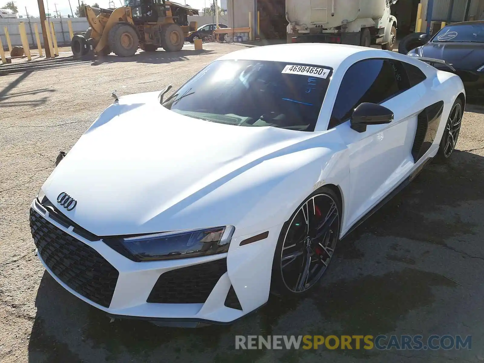 2 Photograph of a damaged car WUAKBAFX5L7900727 AUDI R8 2020