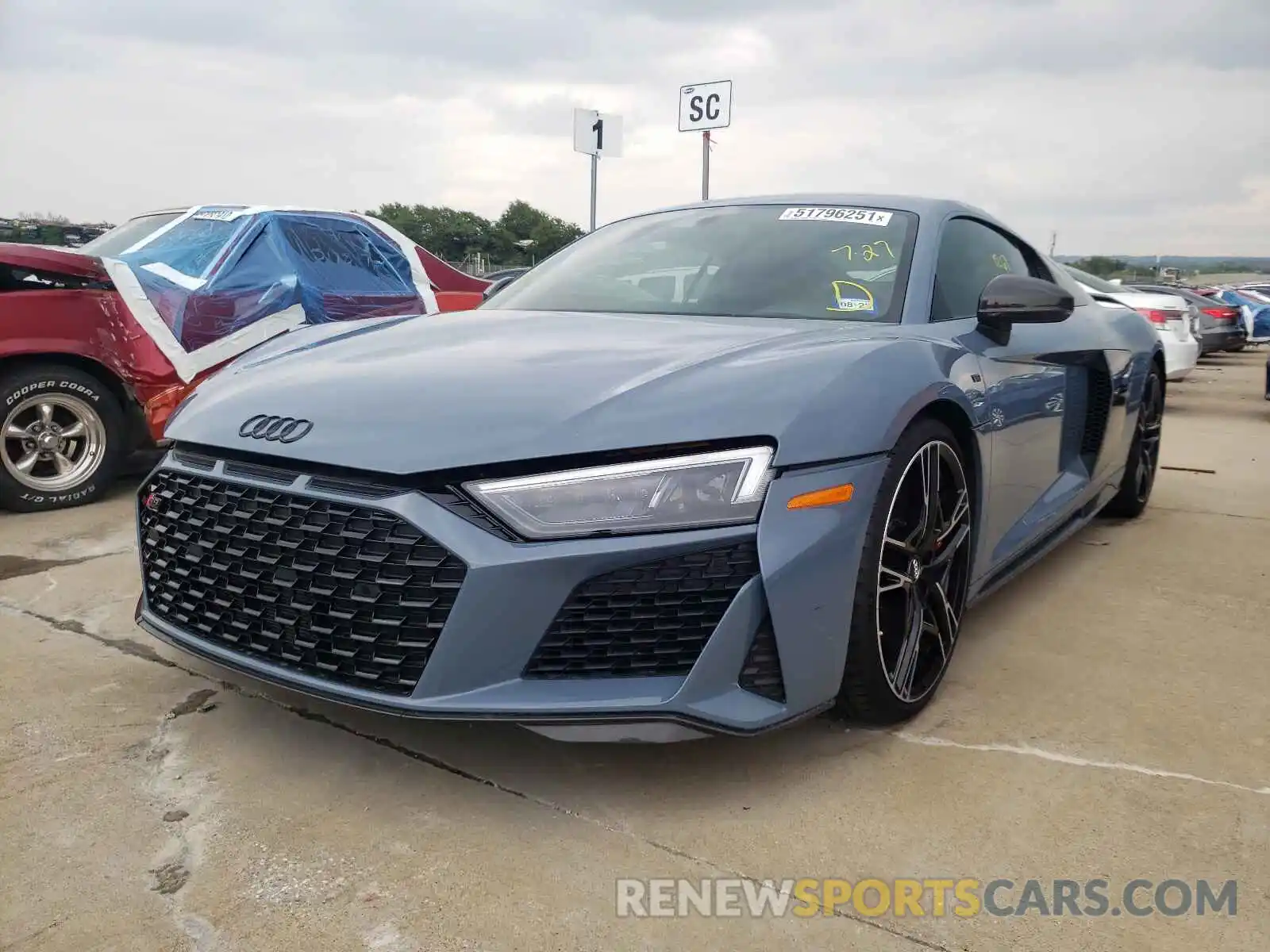 2 Photograph of a damaged car WUAKBAFX7L7901183 AUDI R8 2020