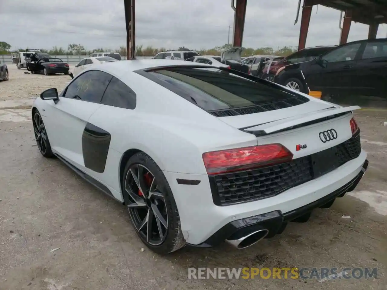 3 Фотография поврежденного автомобиля WUABAAFX8M7901181 AUDI R8 2021