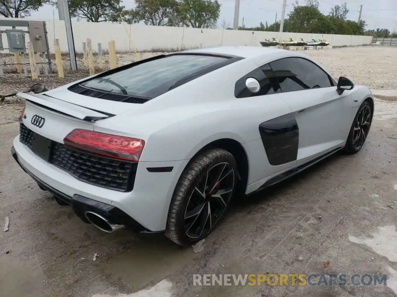 4 Фотография поврежденного автомобиля WUABAAFX8M7901181 AUDI R8 2021