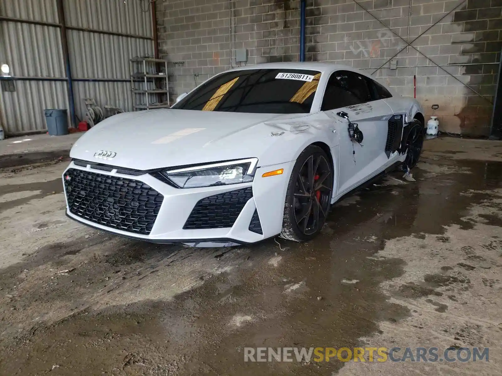 2 Photograph of a damaged car WUABAAFXXM7900744 AUDI R8 2021