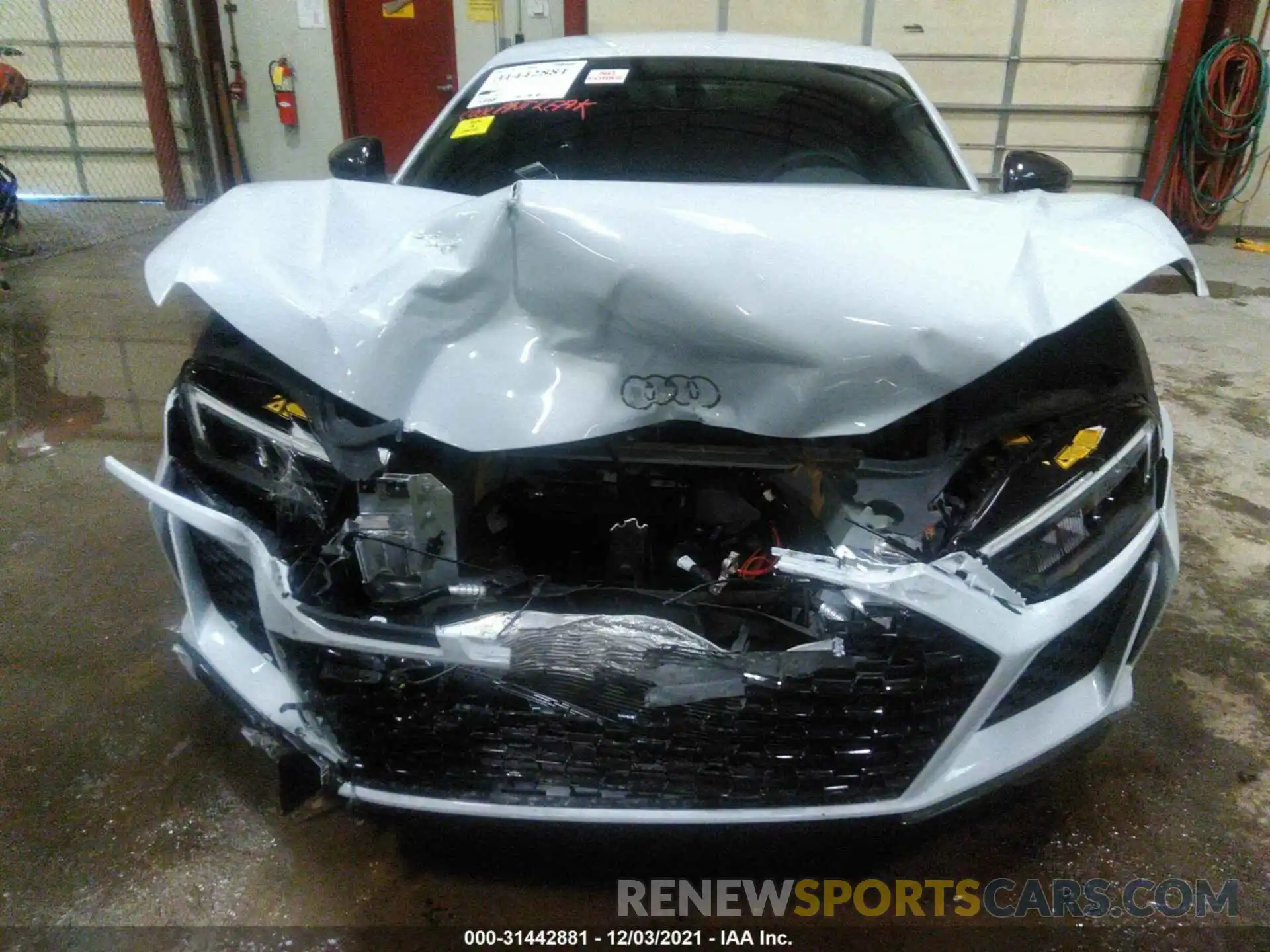 6 Photograph of a damaged car WUAKBAFX2L7901611 AUDI R8 COUPE 2020