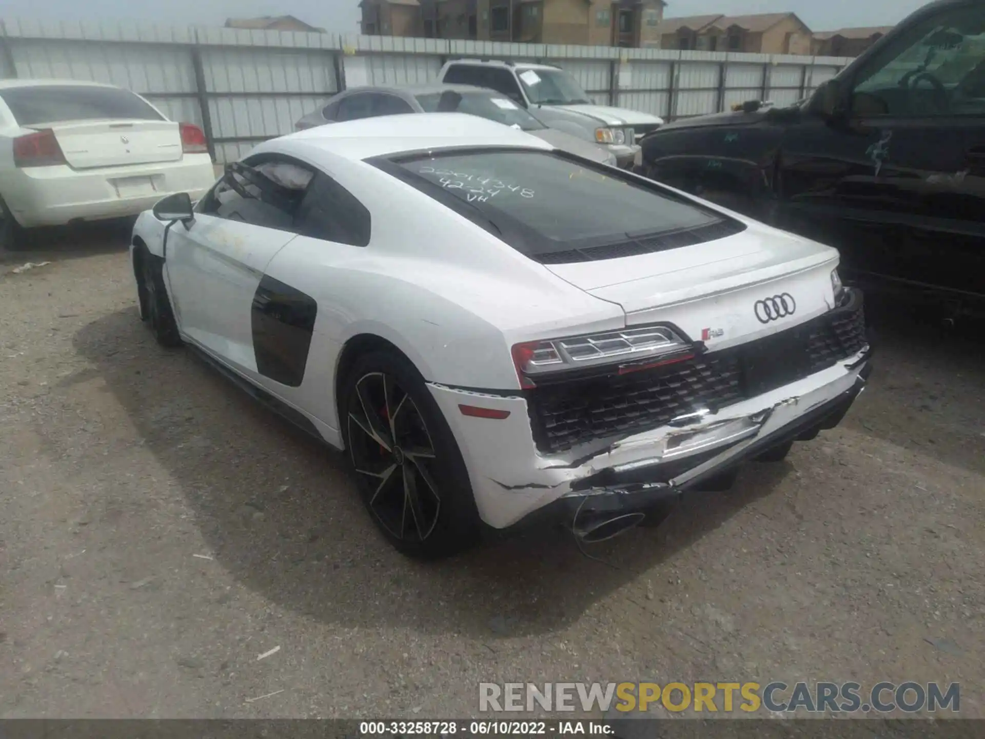 3 Фотография поврежденного автомобиля WUACEAFX9N7900440 AUDI R8 COUPE 2022