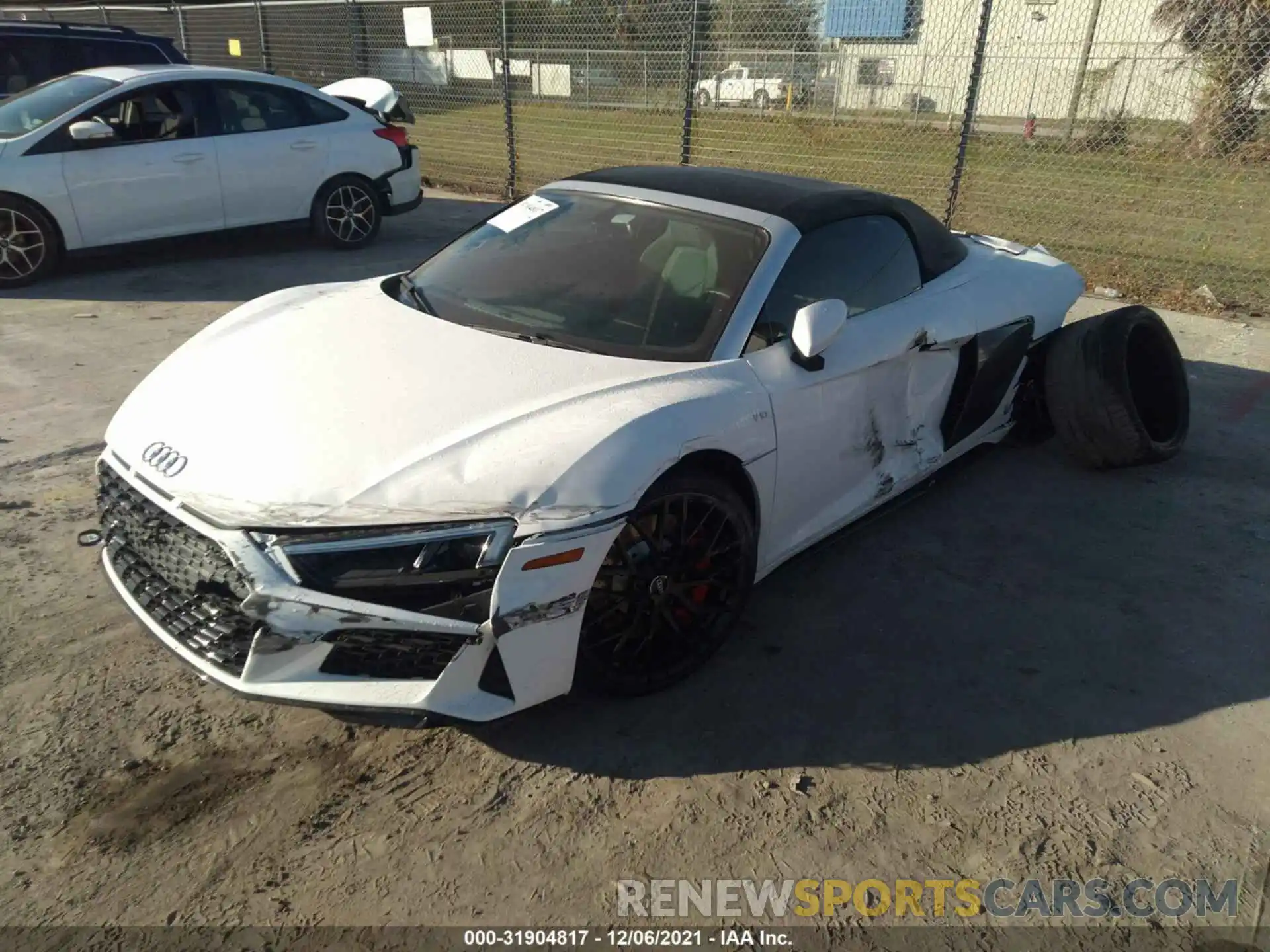 2 Photograph of a damaged car WUAVECFX5L7900176 AUDI R8 SPYDER 2020