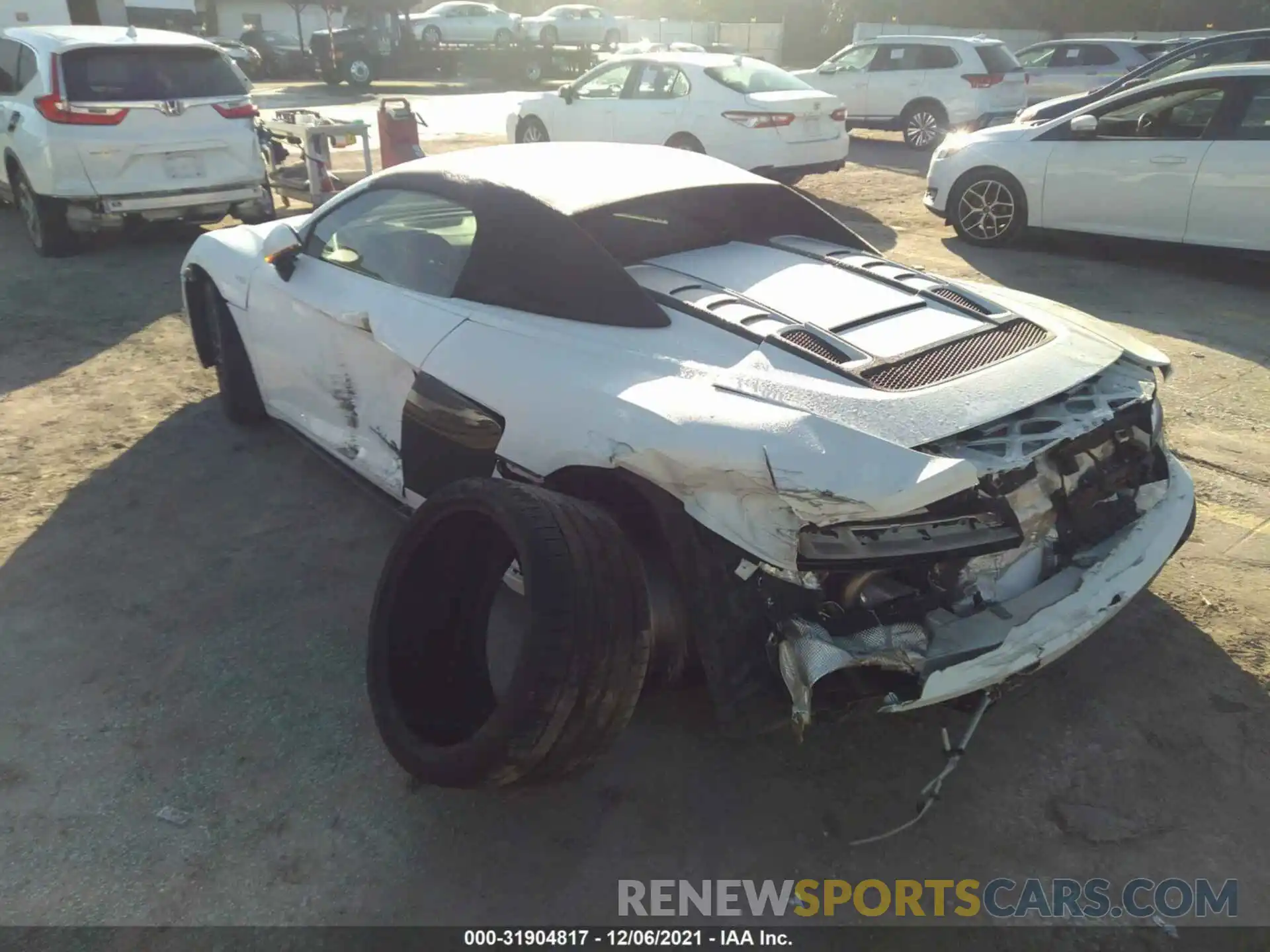 3 Photograph of a damaged car WUAVECFX5L7900176 AUDI R8 SPYDER 2020