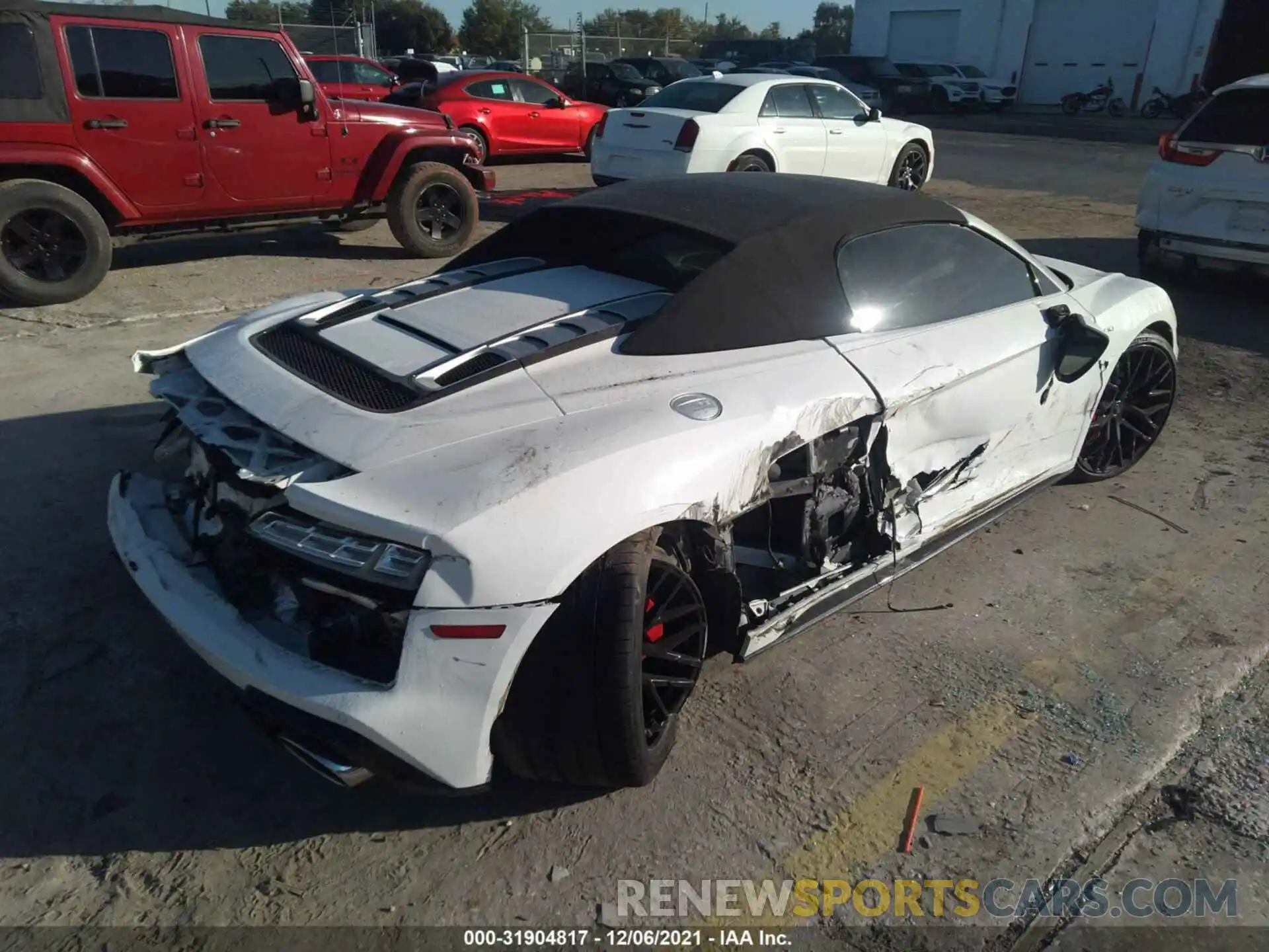 4 Photograph of a damaged car WUAVECFX5L7900176 AUDI R8 SPYDER 2020