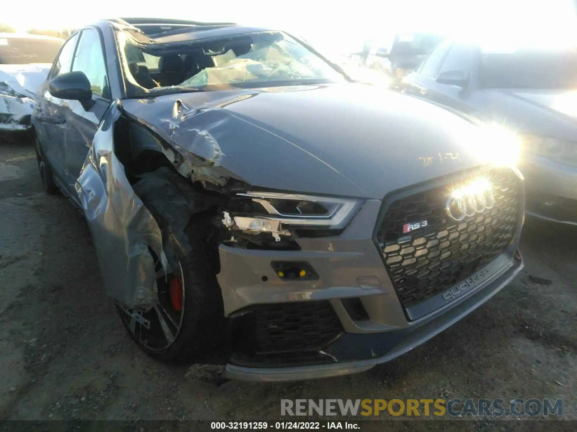 1 Photograph of a damaged car WUABWGFF4KA906907 AUDI RS 3 2019