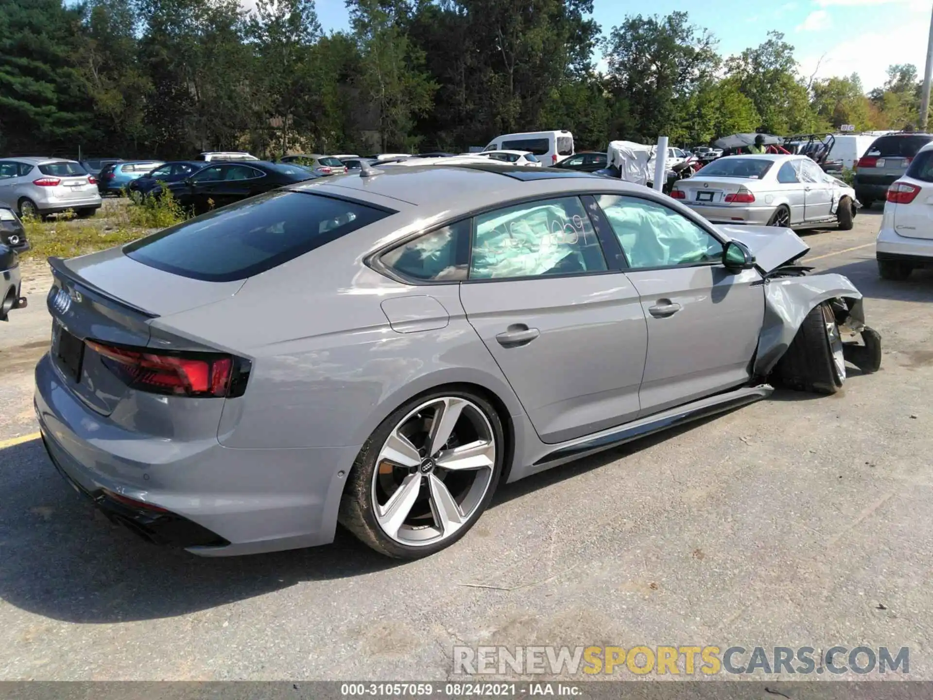 4 Photograph of a damaged car WUABWCF58KA900575 AUDI RS 5 SPORTBACK 2019