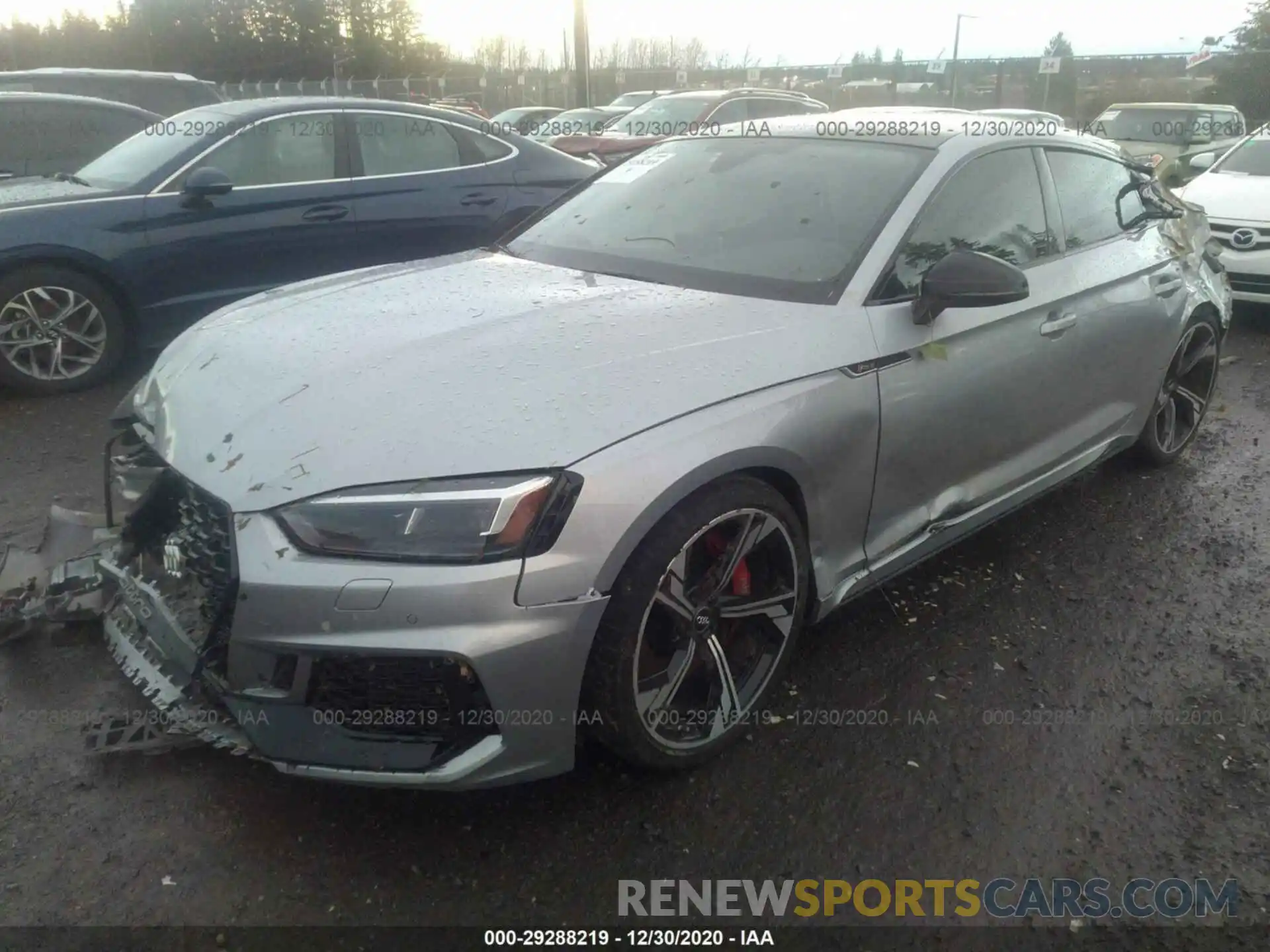 2 Фотография поврежденного автомобиля WUABWCF5XKA907530 AUDI RS 5 SPORTBACK 2019