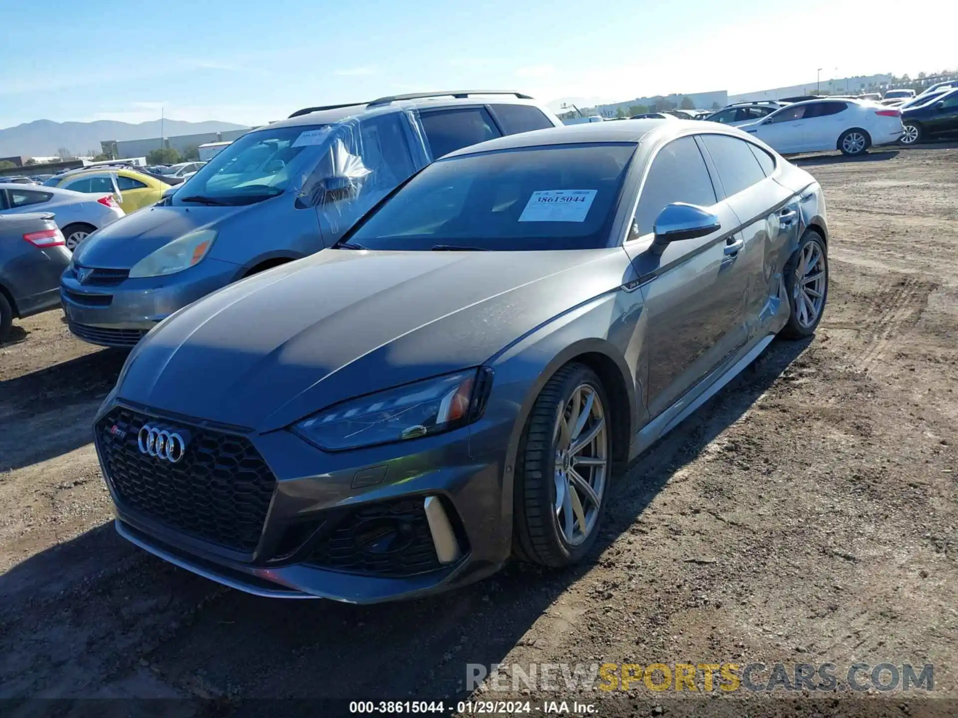 2 Фотография поврежденного автомобиля WUAAWCF5XPA900192 AUDI RS 5 SPORTBACK 2023