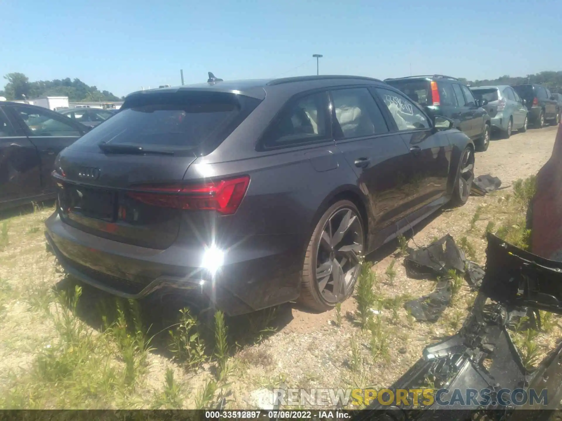 4 Photograph of a damaged car WUA1CBF23NN904115 AUDI RS 6 AVANT 2022