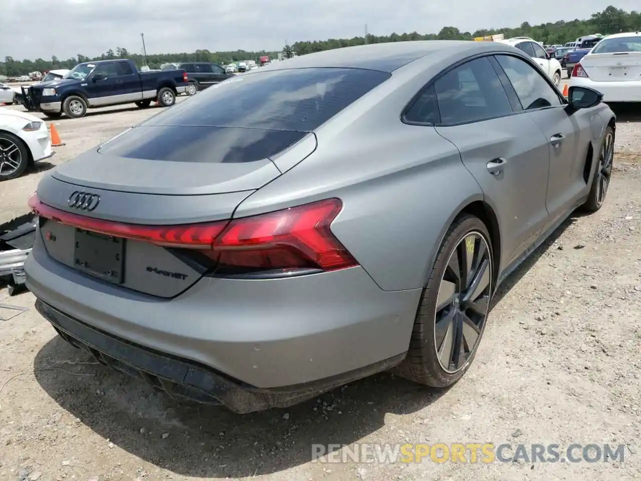 4 Photograph of a damaged car WAUBHBFW2N7901679 AUDI RS E-TRON 2022