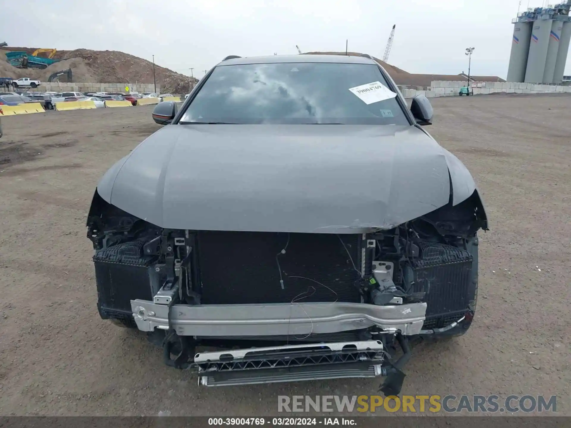 13 Photograph of a damaged car WU1ARBF16ND010492 AUDI RS Q8 2022