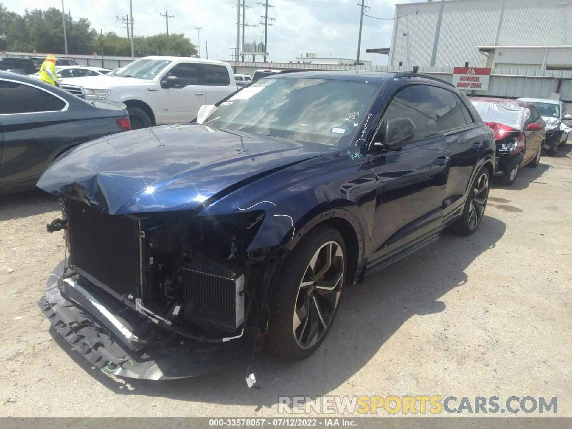 2 Photograph of a damaged car WU1ARBF19ND012415 AUDI RS Q8 2022