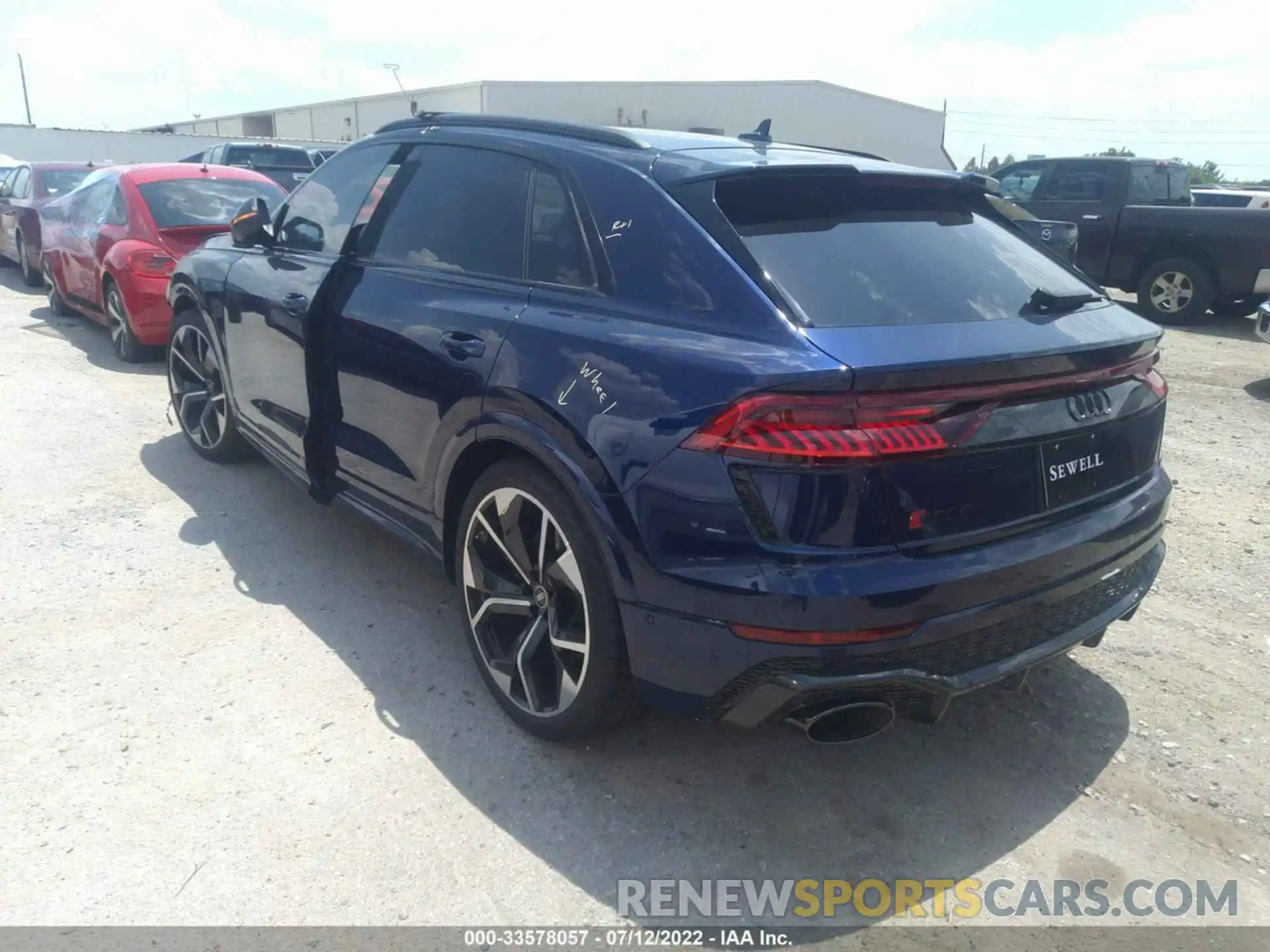 3 Photograph of a damaged car WU1ARBF19ND012415 AUDI RS Q8 2022