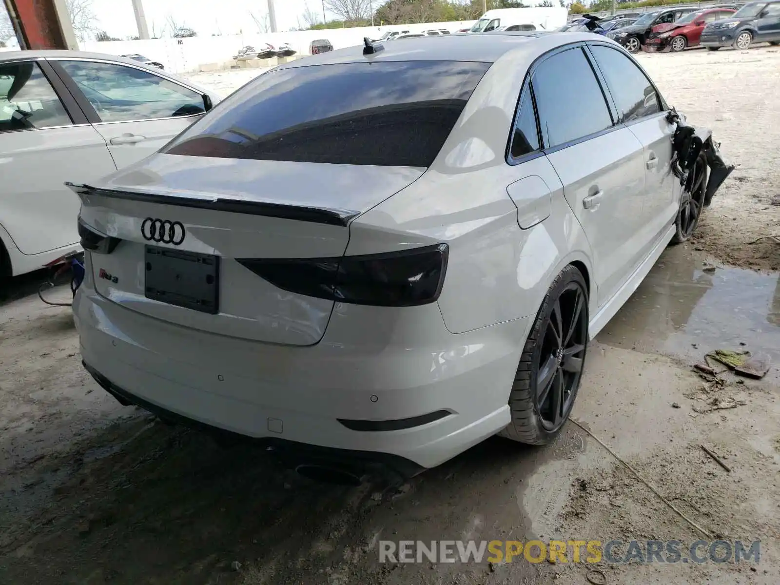 4 Фотография поврежденного автомобиля WUABWGFF3KA906686 AUDI RS3 2019