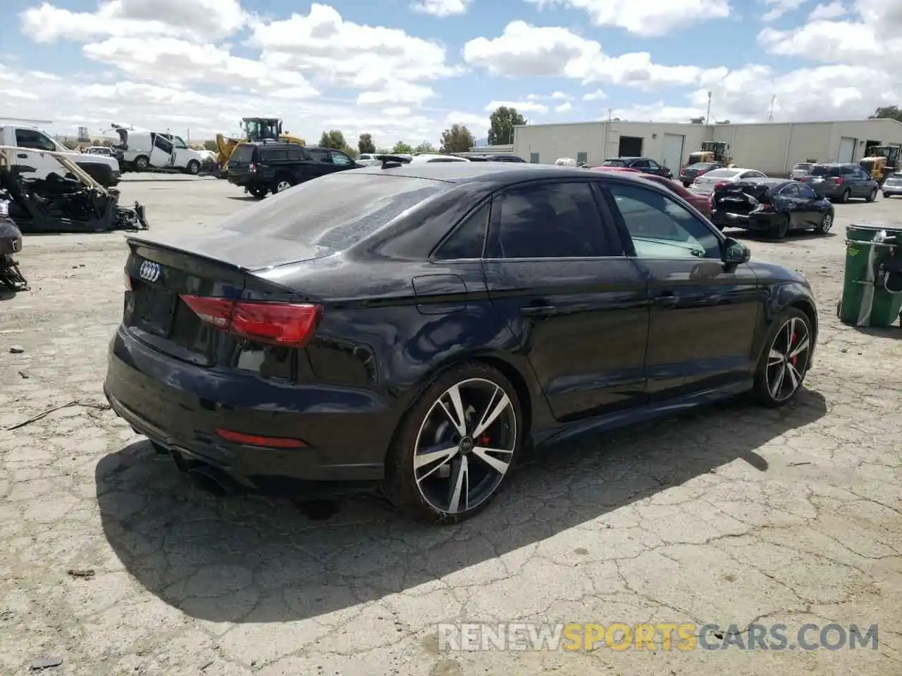 4 Фотография поврежденного автомобиля WUABWGFF7KA906884 AUDI RS3 2019