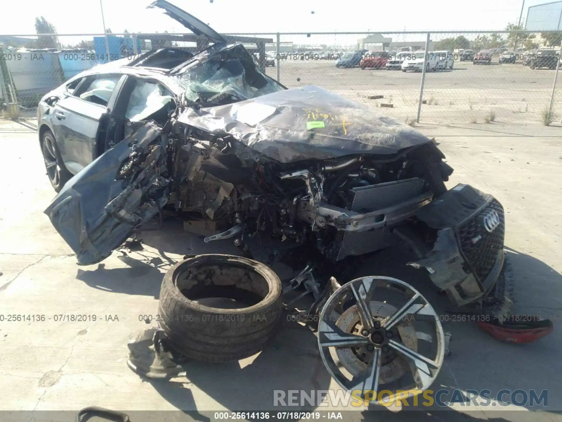 1 Photograph of a damaged car WUABWCF52KA901561 AUDI RS5 2019