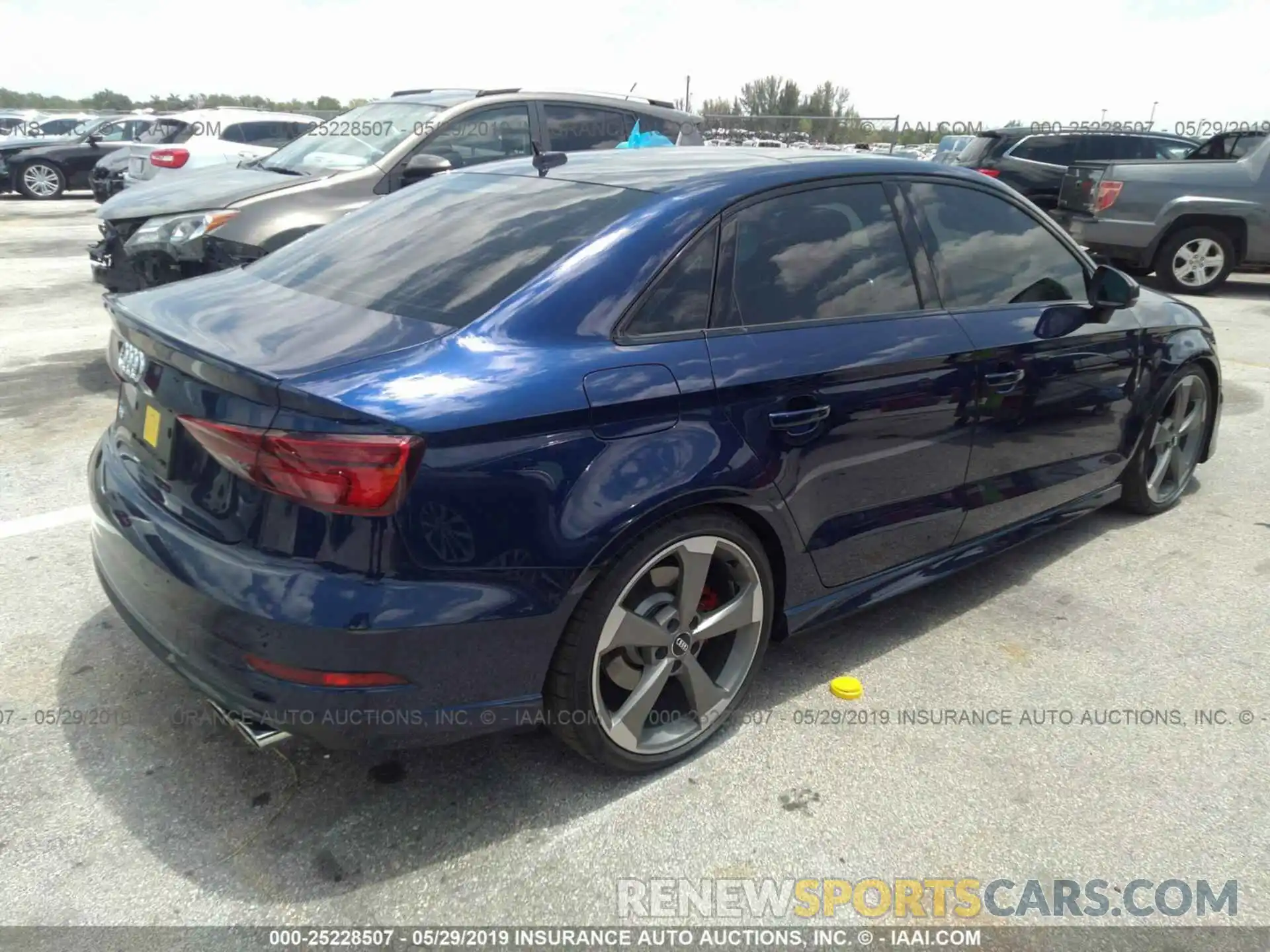 4 Photograph of a damaged car WAUB1GFFXK1017389 AUDI S3 2019