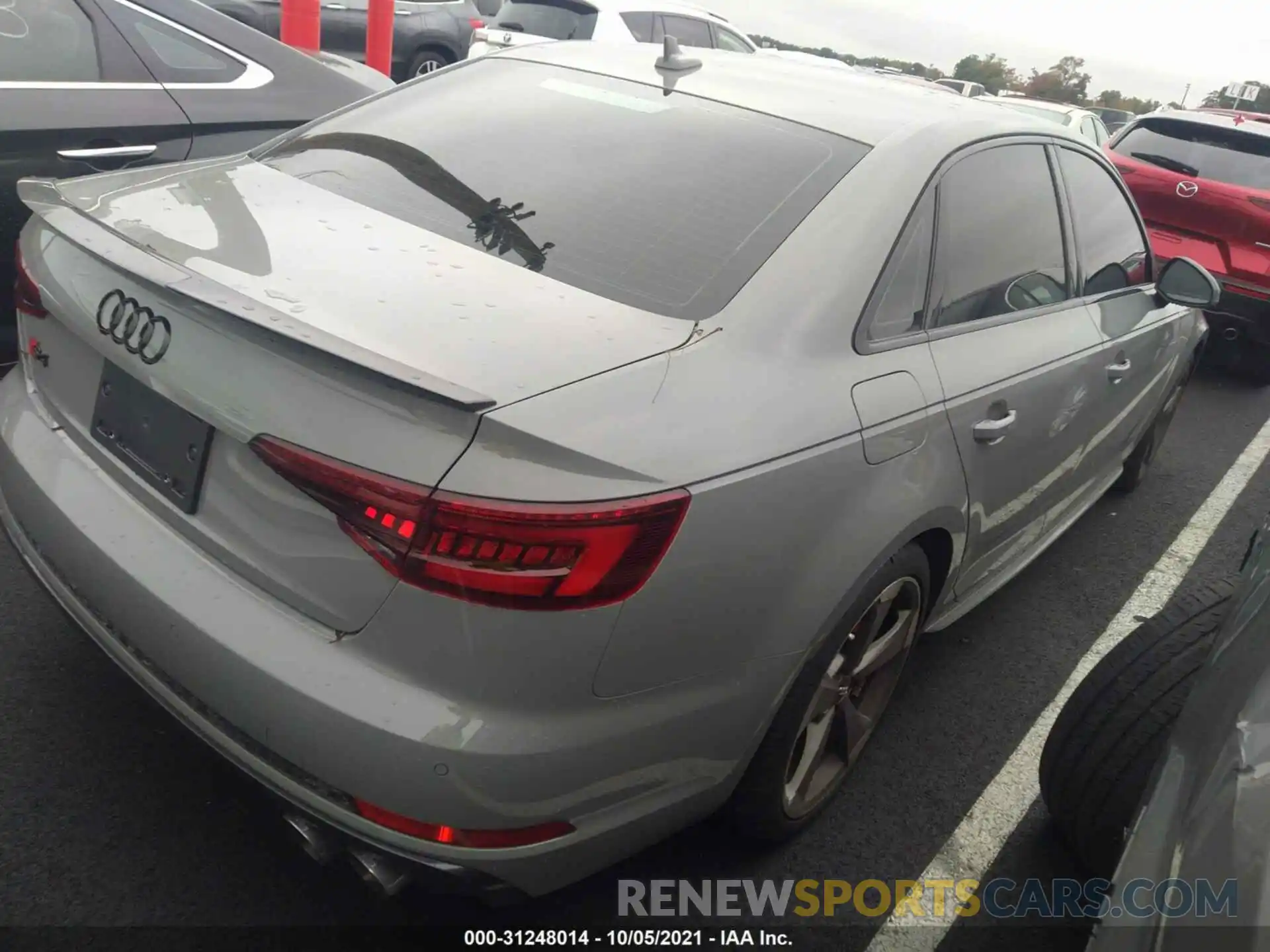 4 Photograph of a damaged car WAUB4AF42KA089674 AUDI S4 2019