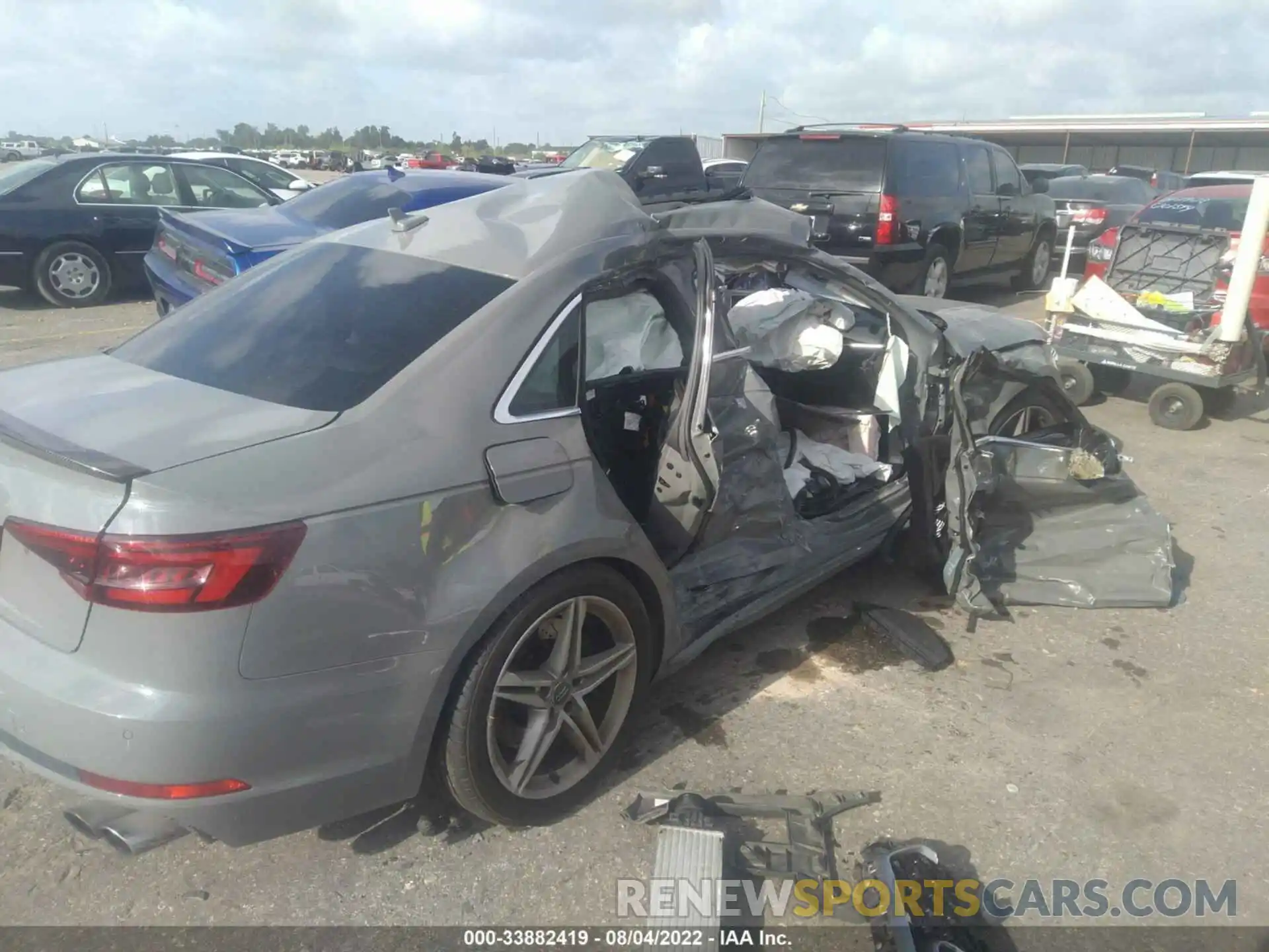 4 Photograph of a damaged car WAUB4AF46KA029087 AUDI S4 2019