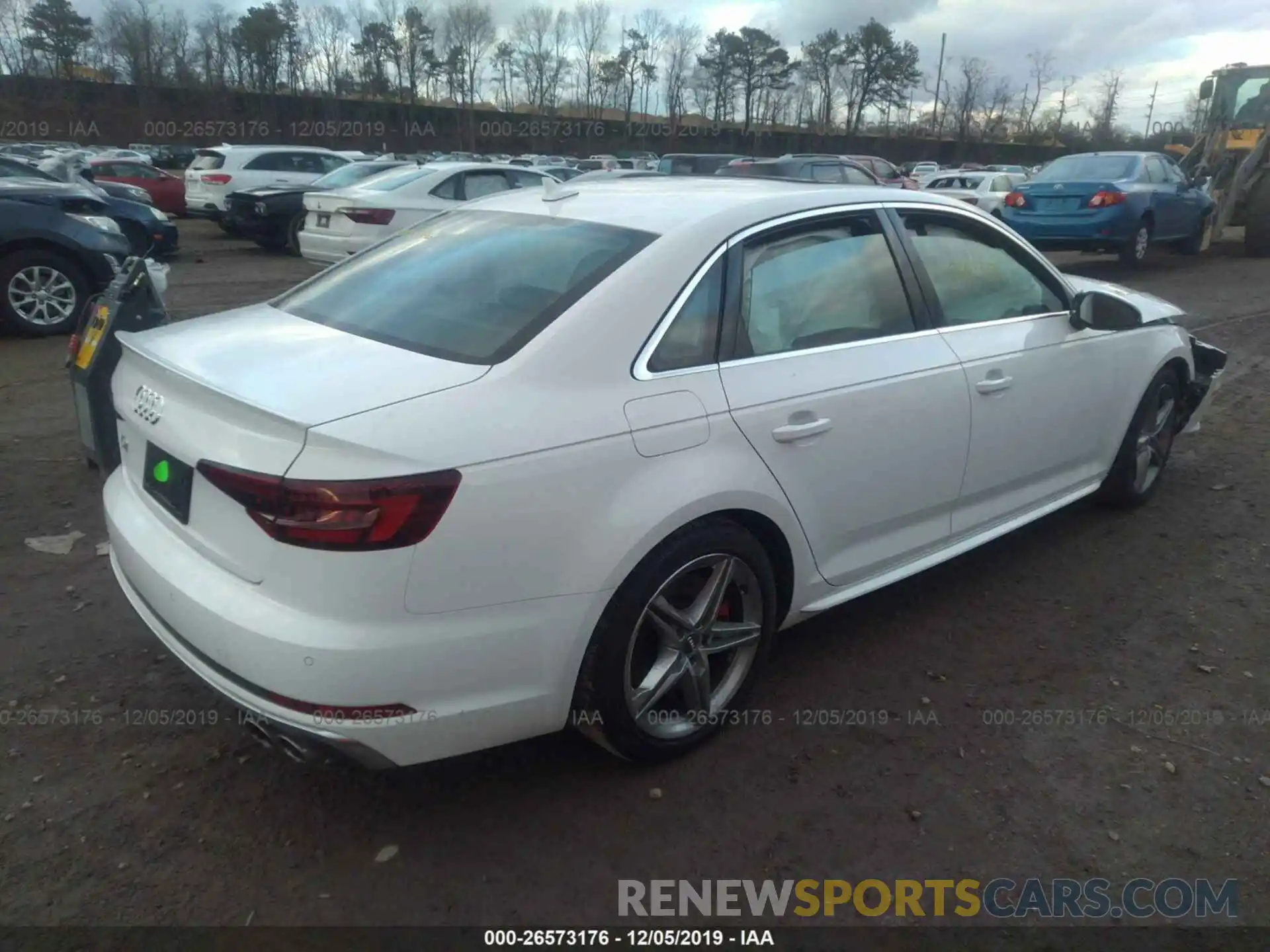 4 Photograph of a damaged car WAUB4AF47KA031060 AUDI S4 2019