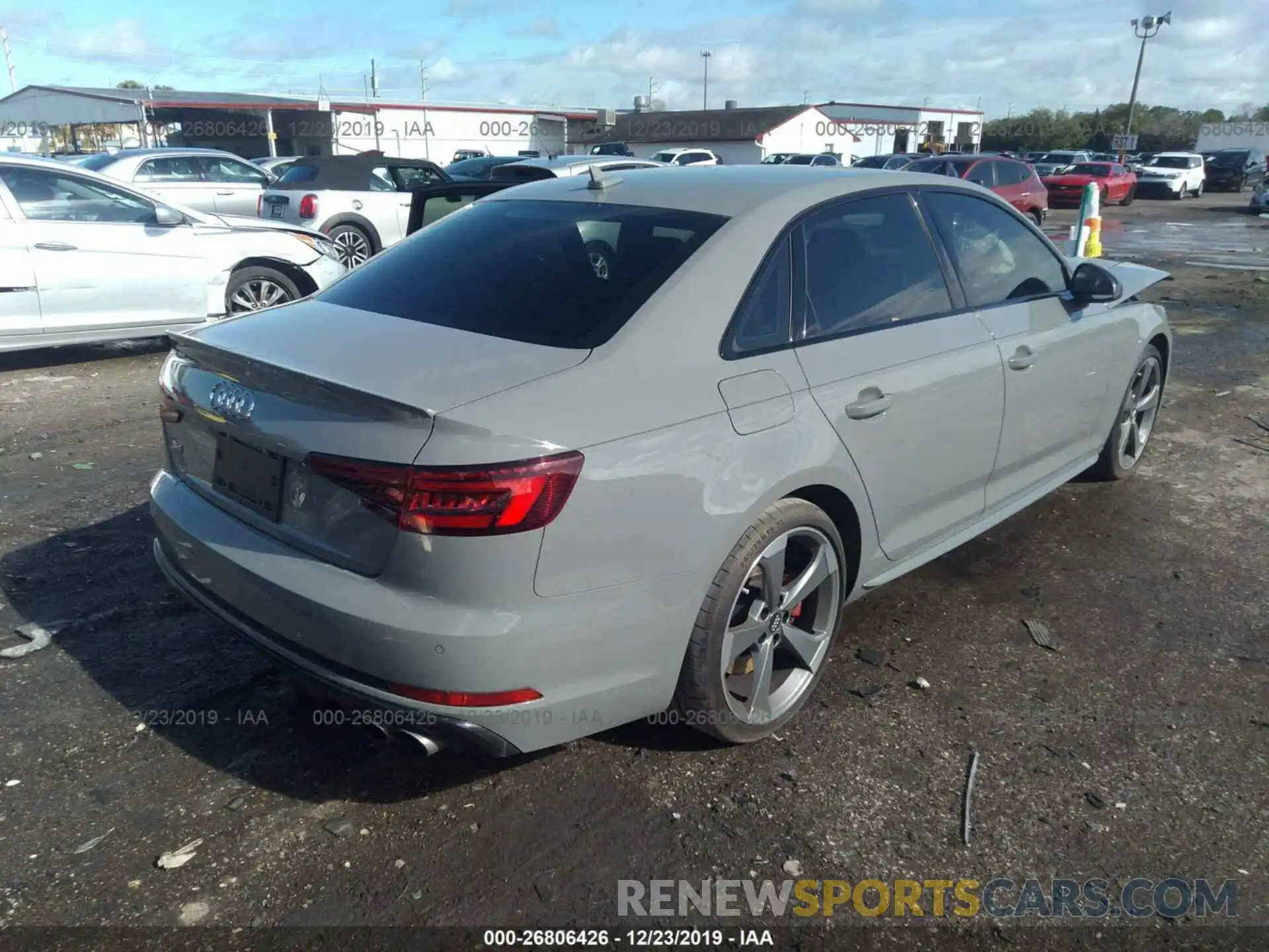 4 Фотография поврежденного автомобиля WAUB4AF48KA001209 AUDI S4 2019