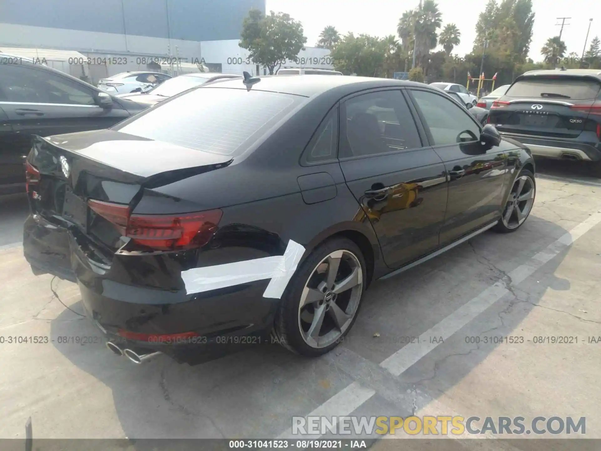 4 Photograph of a damaged car WAUB4AF48KA006782 AUDI S4 2019