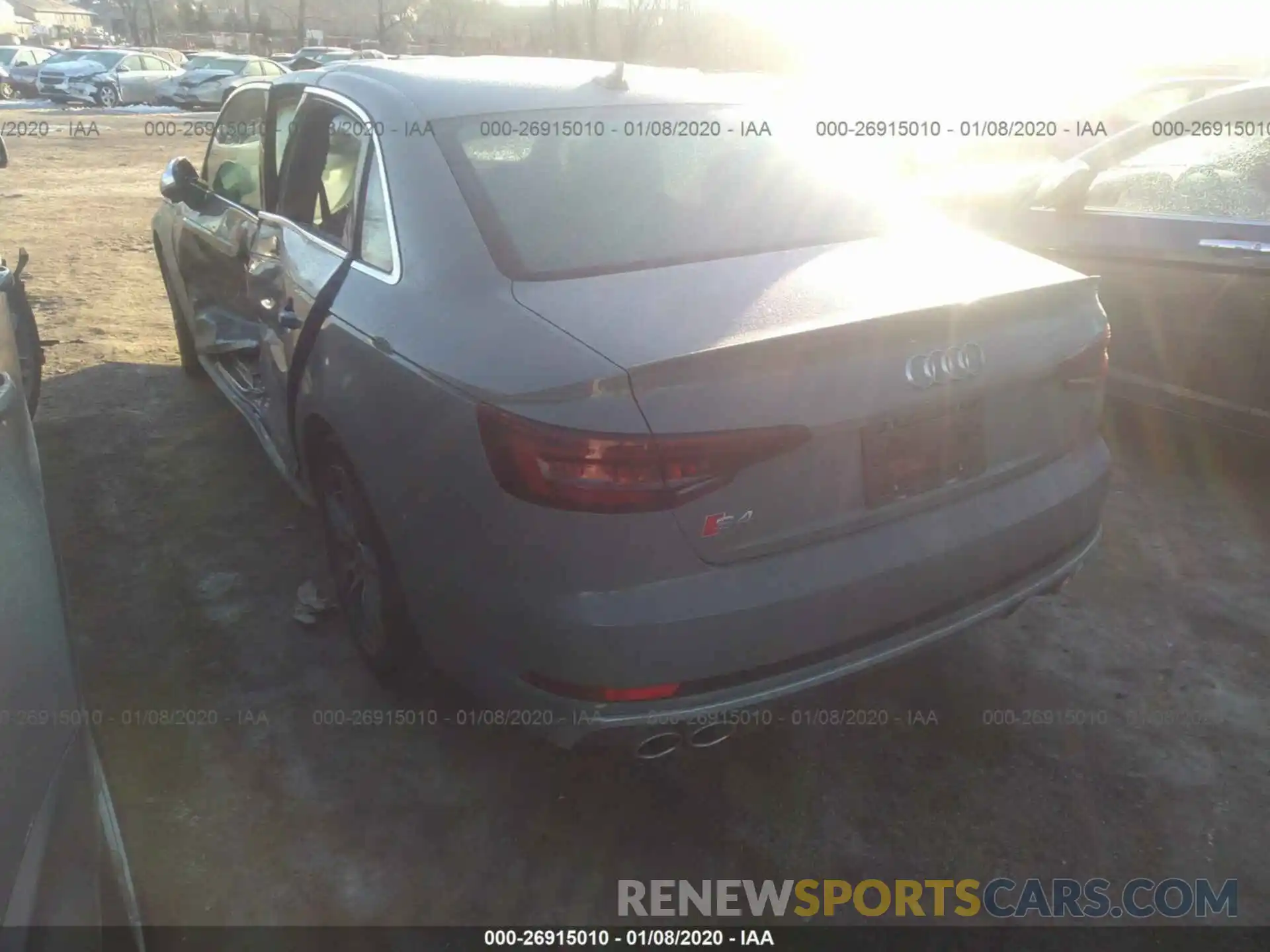 3 Фотография поврежденного автомобиля WAUB4AF48KA108227 AUDI S4 2019