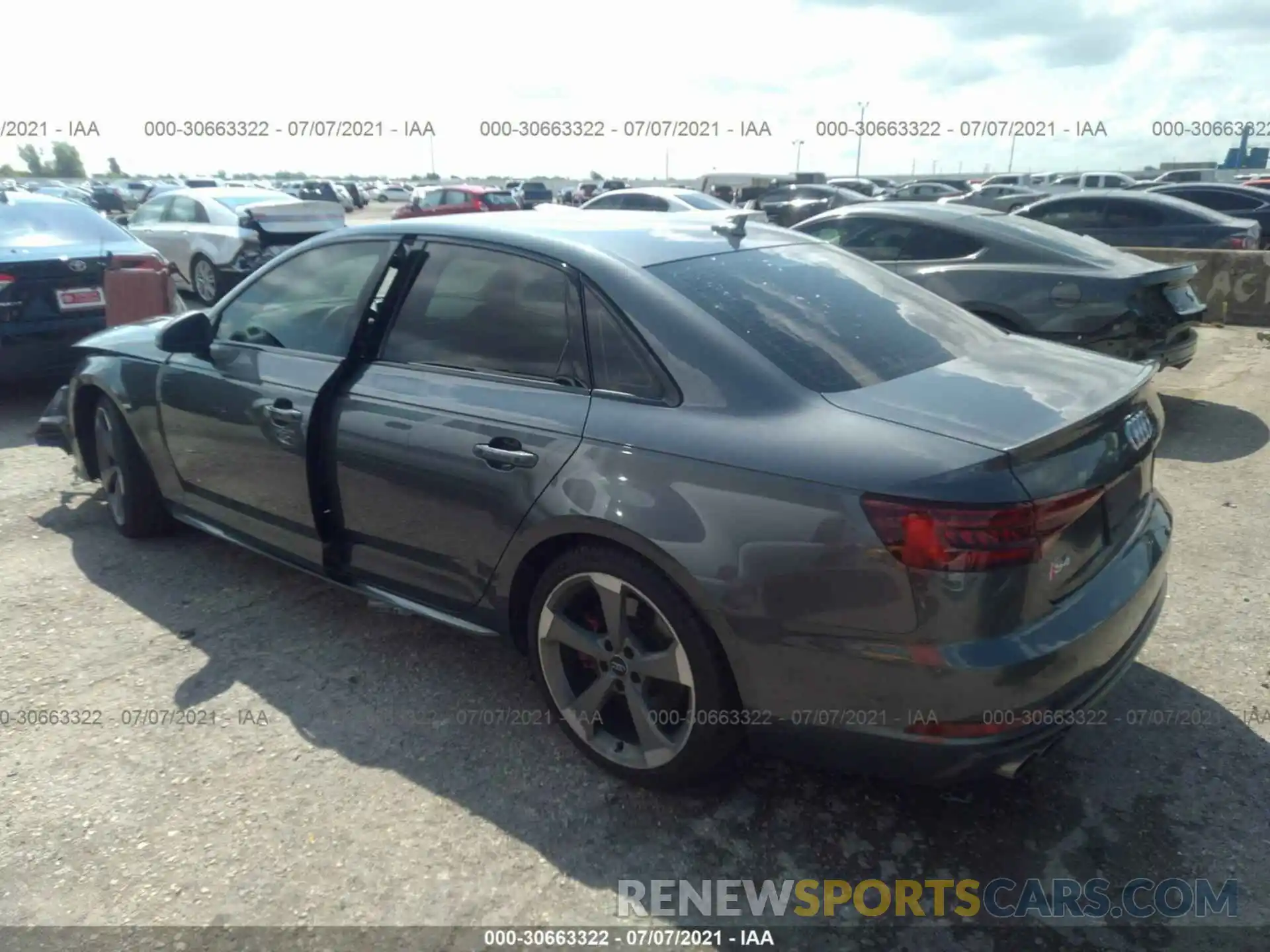 3 Photograph of a damaged car WAUB4AF4XKA117043 AUDI S4 2019