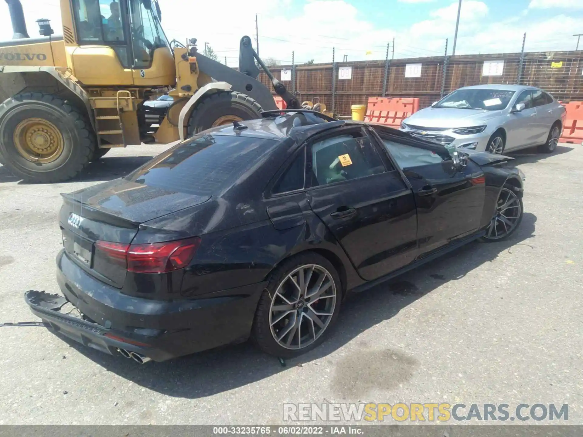 4 Photograph of a damaged car WAUB4AF40LA055959 AUDI S4 2020