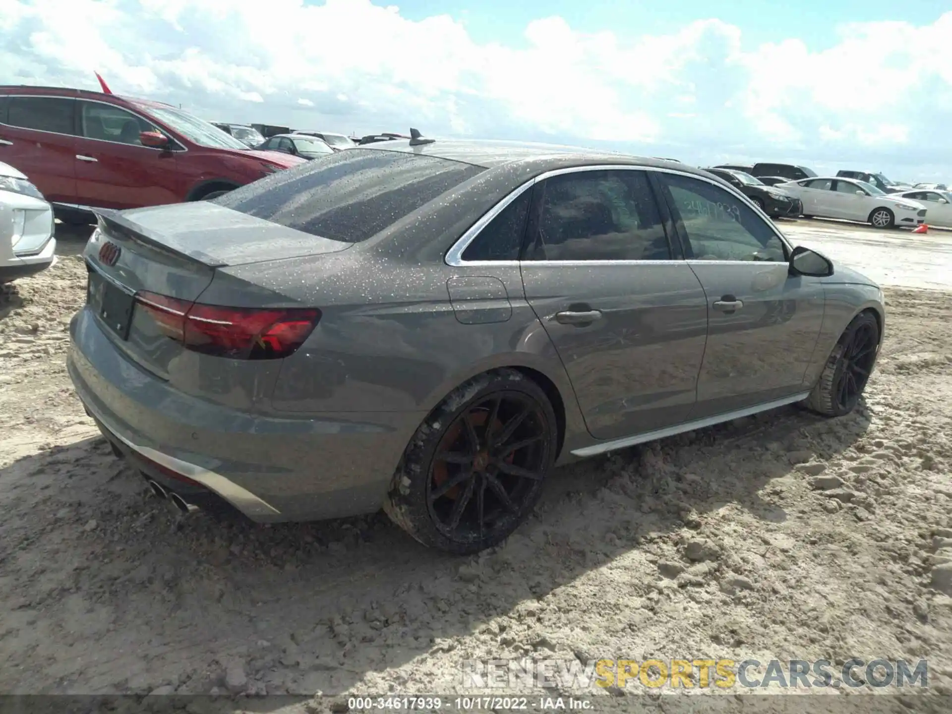 4 Photograph of a damaged car WAUB4AF48LA065476 AUDI S4 2020