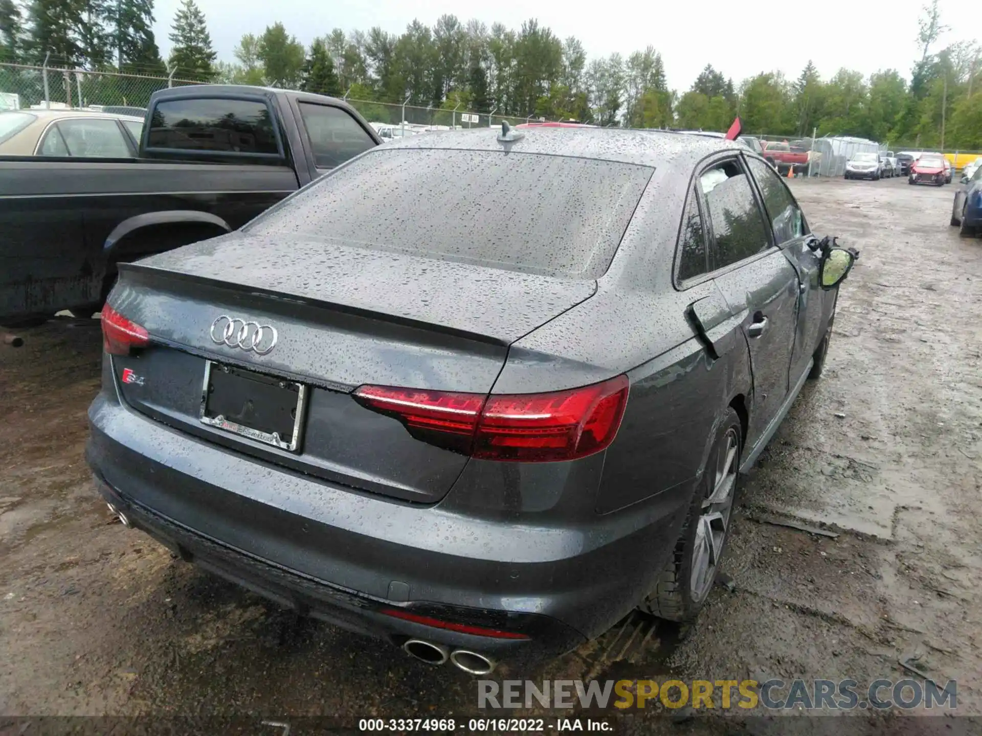 4 Photograph of a damaged car WAUC4AF49LA029879 AUDI S4 2020