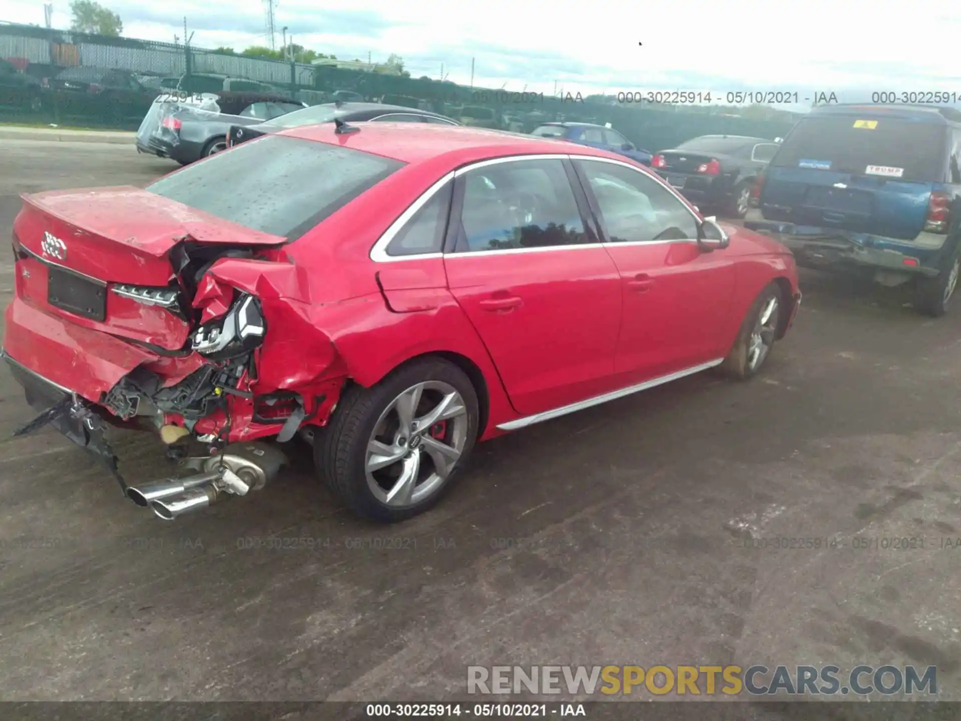 4 Photograph of a damaged car WAUB4AF40MA016290 AUDI S4 2021