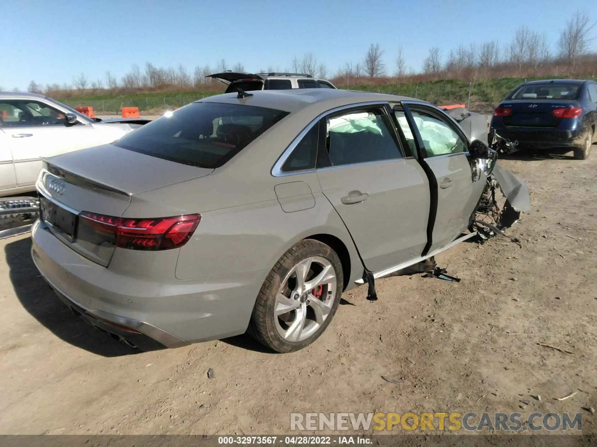 4 Photograph of a damaged car WAUB4AF48MA026369 AUDI S4 2021