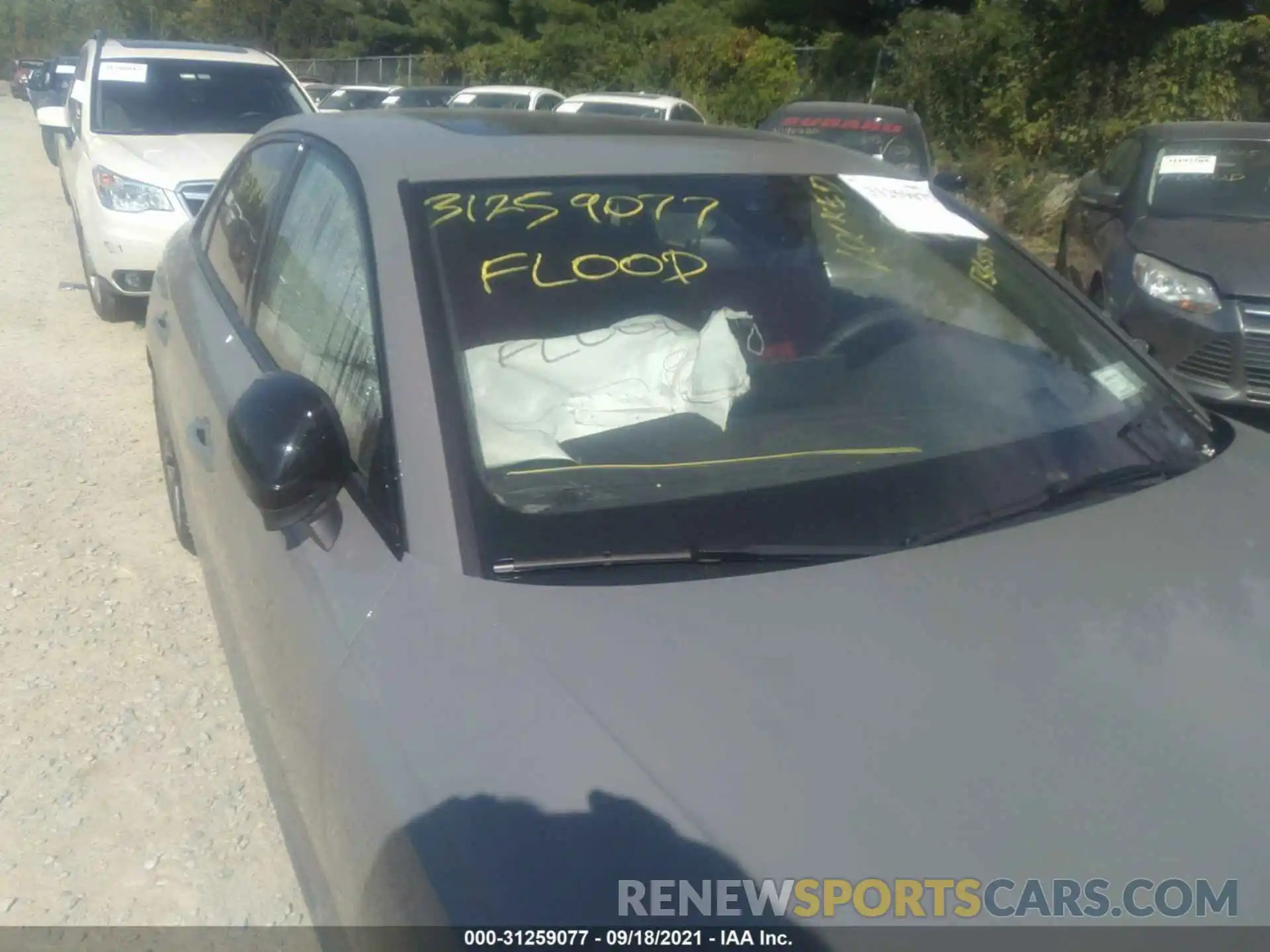 5 Photograph of a damaged car WAUC4AF42MA030454 AUDI S4 2021